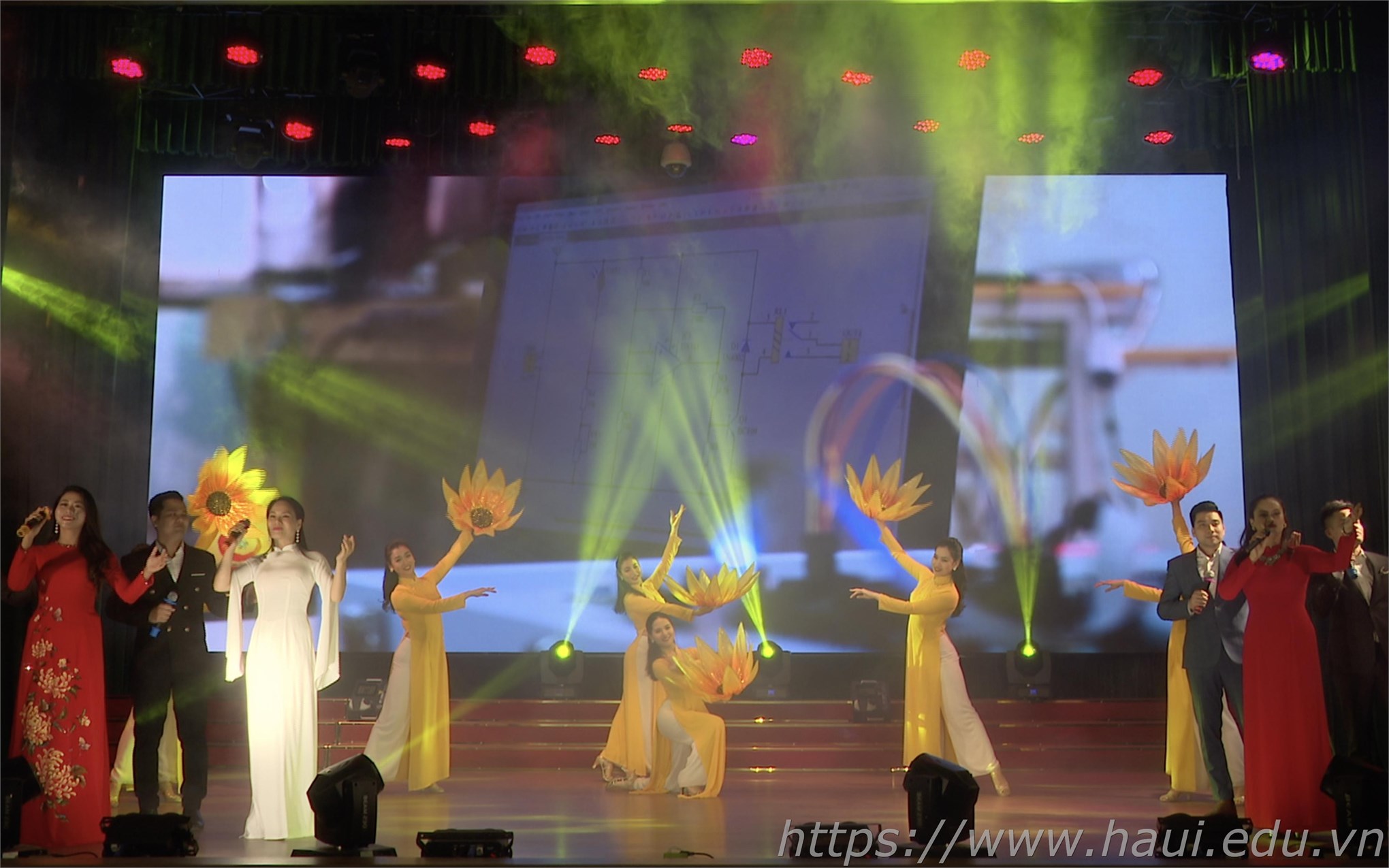 Meeting marks Vietnamese Teachers' Day 