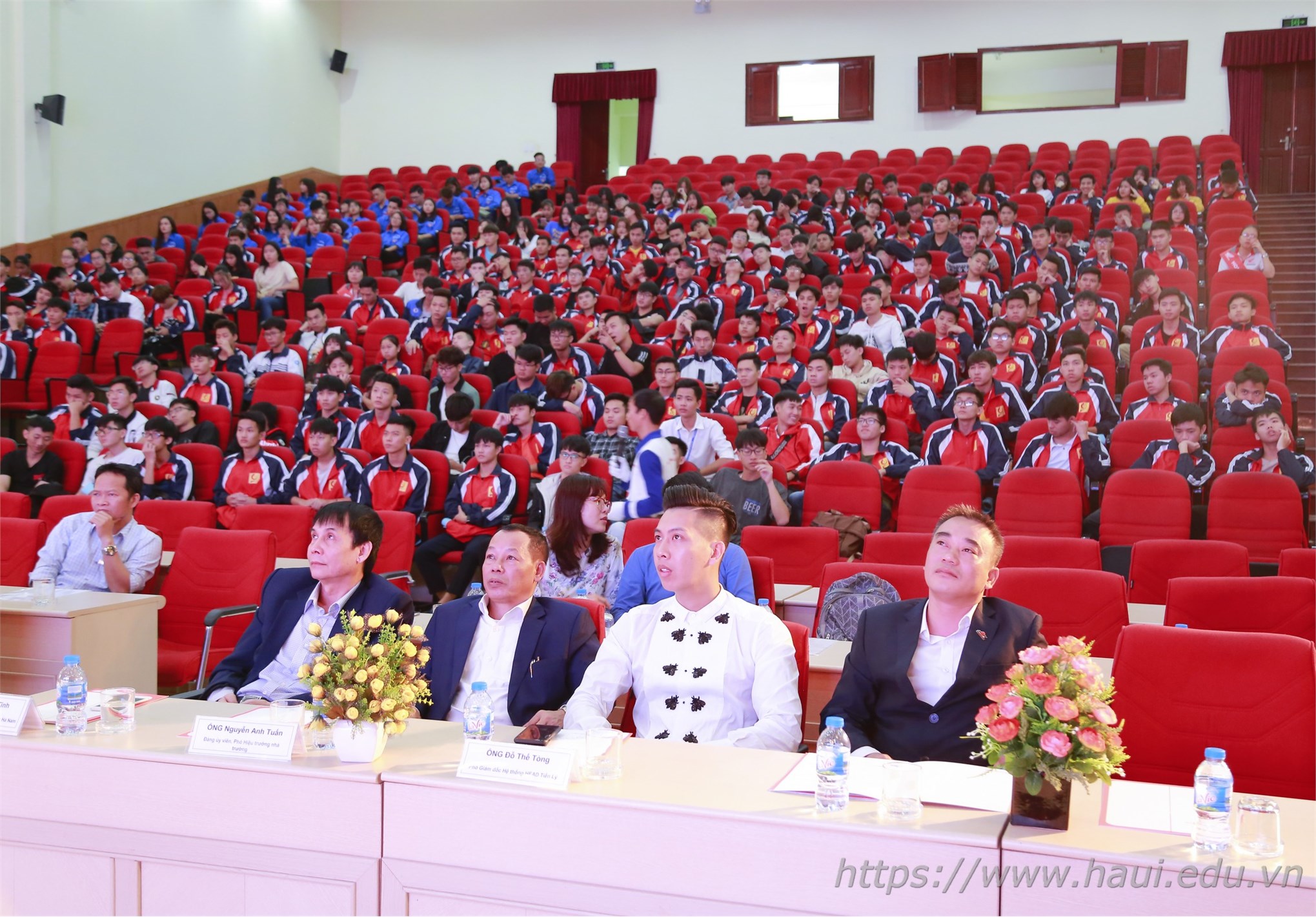 HaUI students respond to Traffic Safety campaign