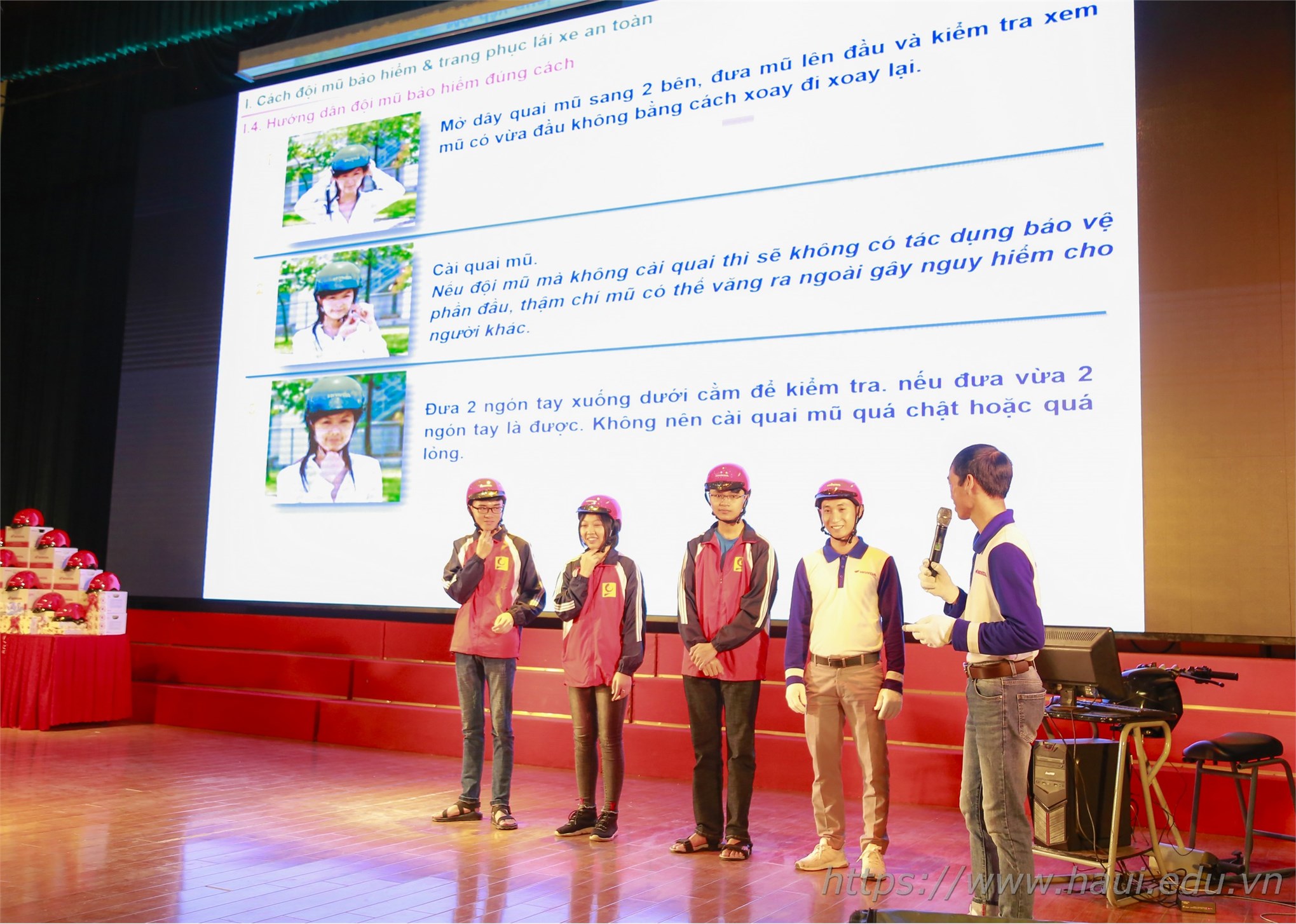 HaUI students respond to Traffic Safety campaign