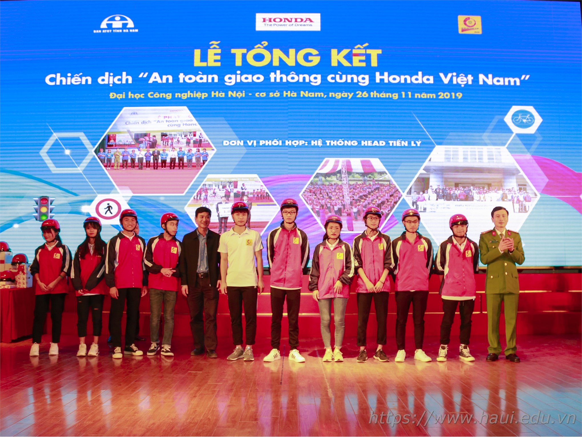 HaUI students respond to Traffic Safety campaign