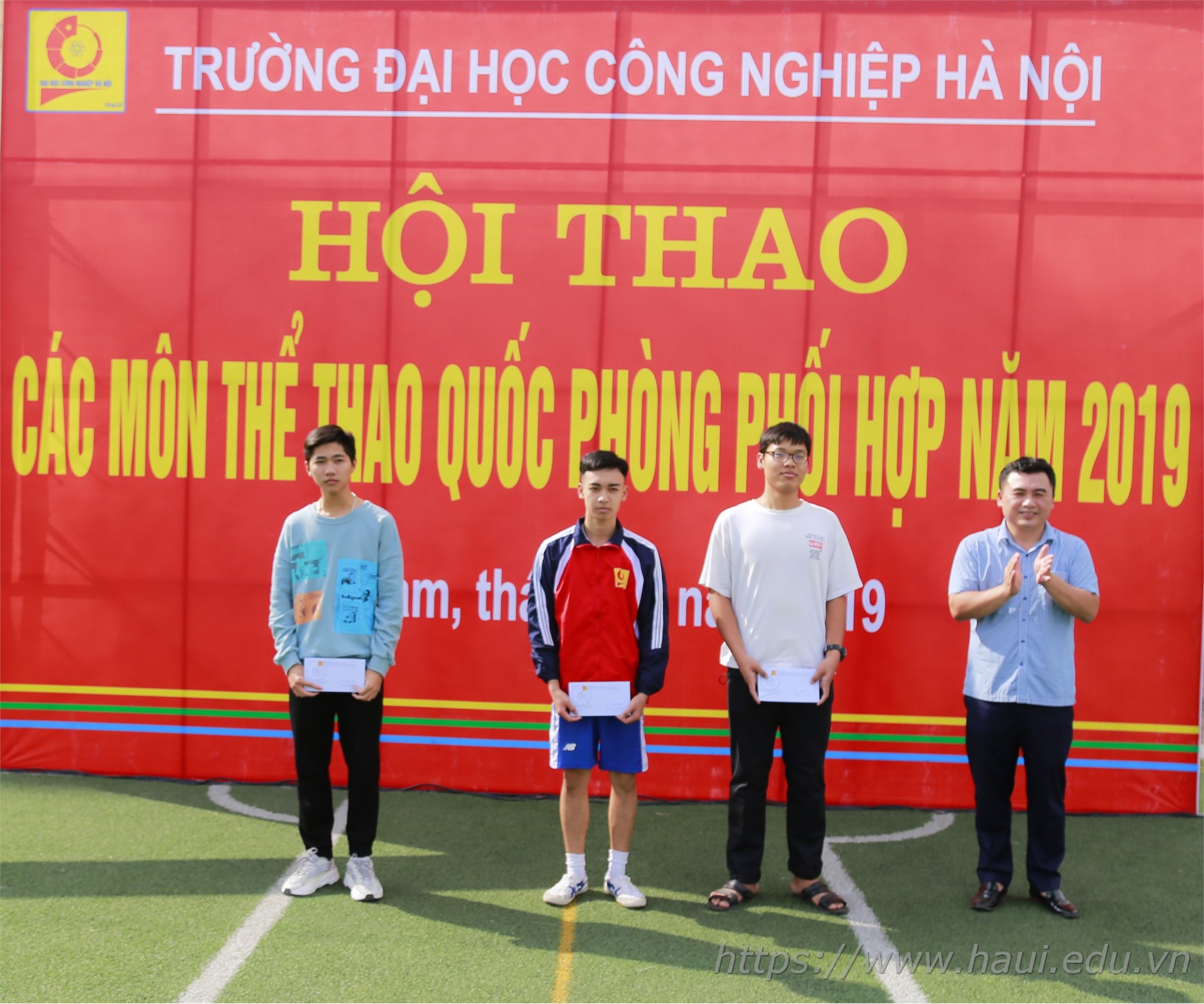 Hội thao các môn thể thao quốc phòng phối hợp trường Đại học Công nghiệp Hà Nội năm 2019