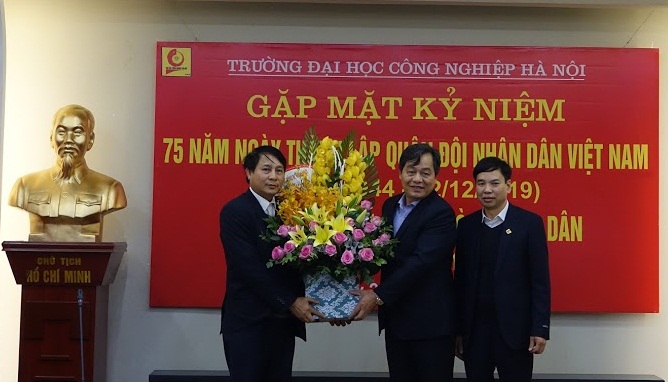 Gặp mặt thân mật cựu chiến binh, cựu quân nhân Trường Đại học Công nghiệp Hà Nội
