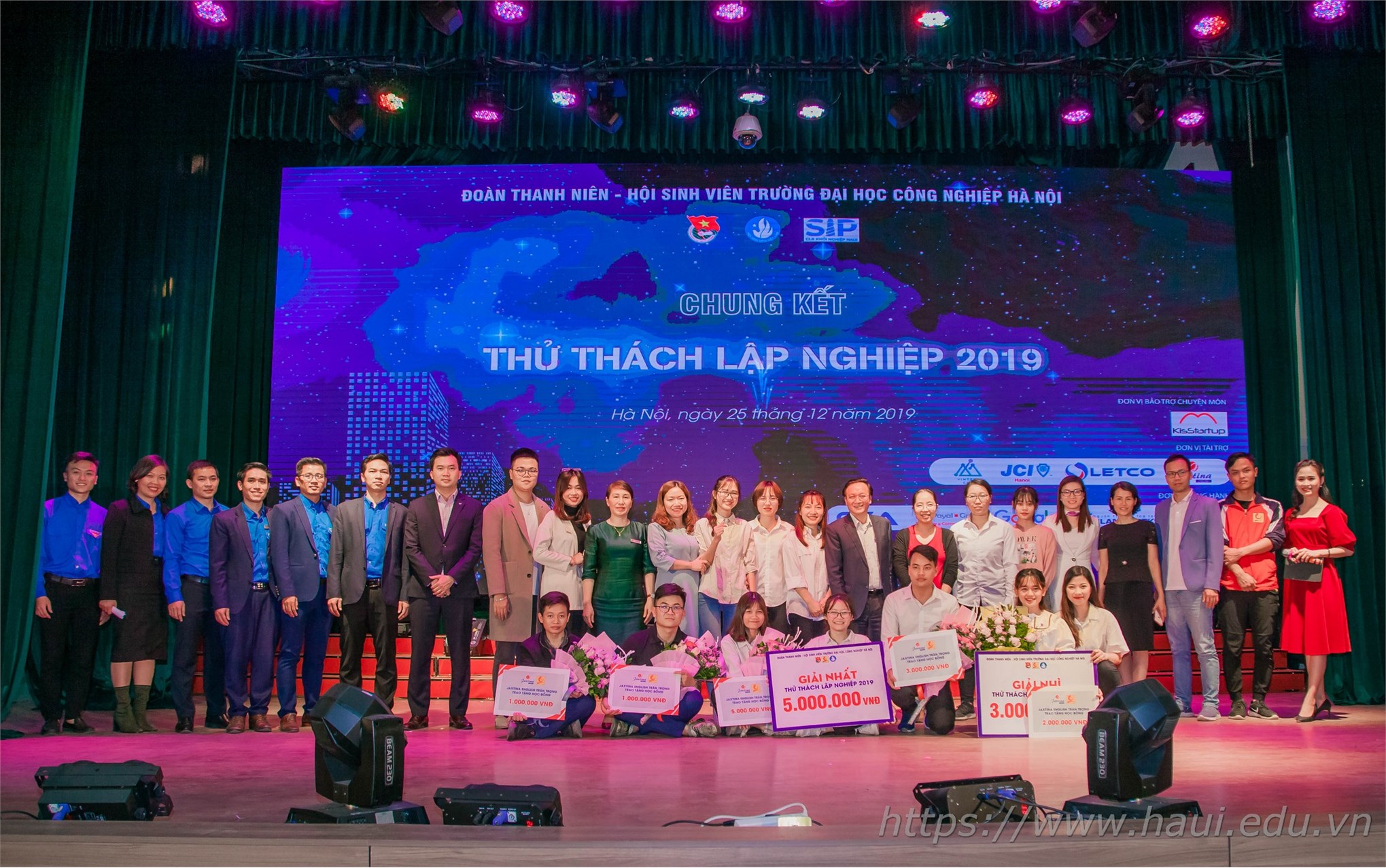 Sinh viên Đại học Công nghiệp Hà Nội tranh tài tại Chung kết cuộc thi Thử thách lập nghiệp năm 2019