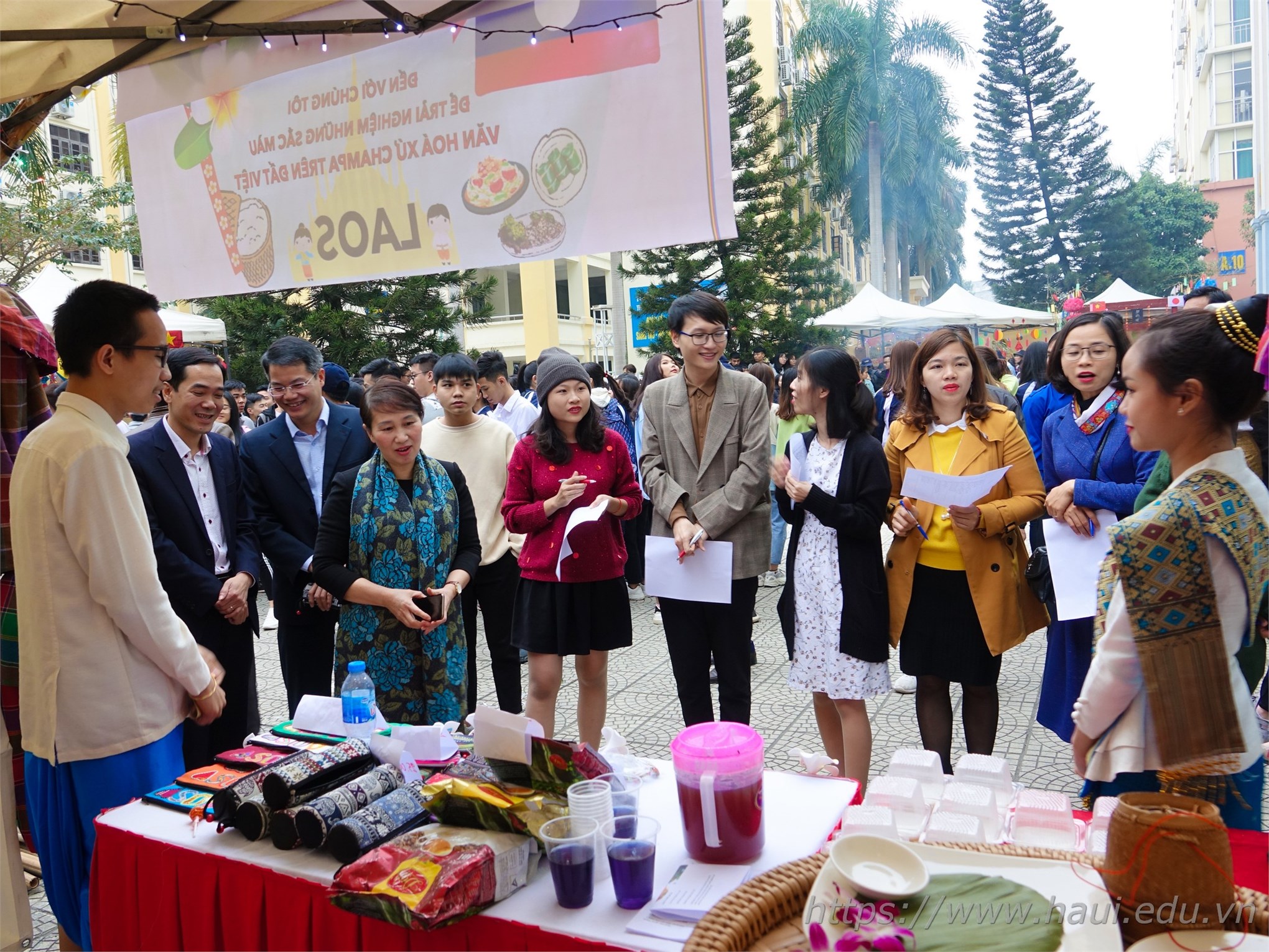 HaUI organizes the Cultural Festival for International Students 2019