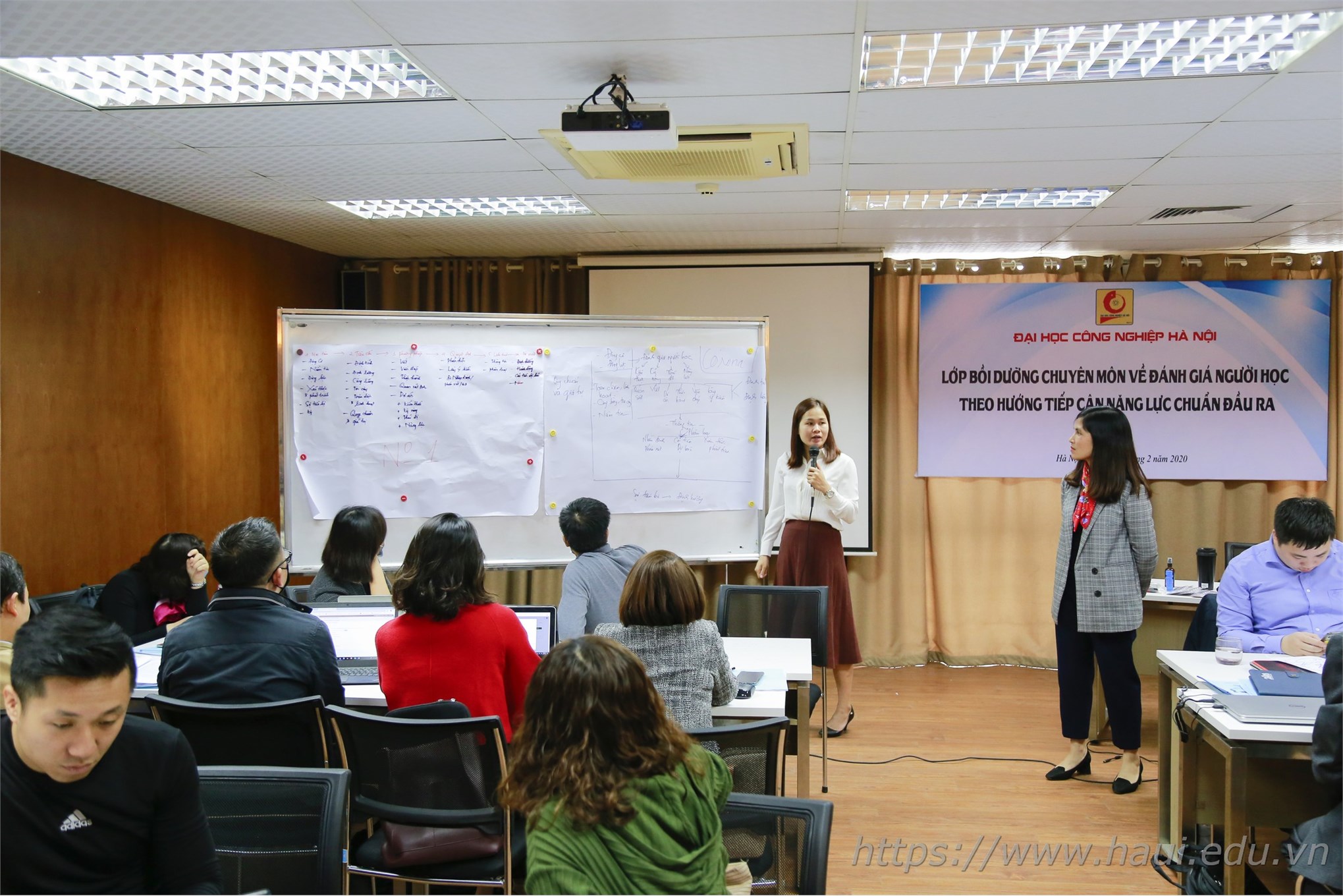 Đại học Công nghiệp Hà Nội tổ chức bồi dưỡng chuyên môn về công tác khảo thí cho cán bộ, giảng viên