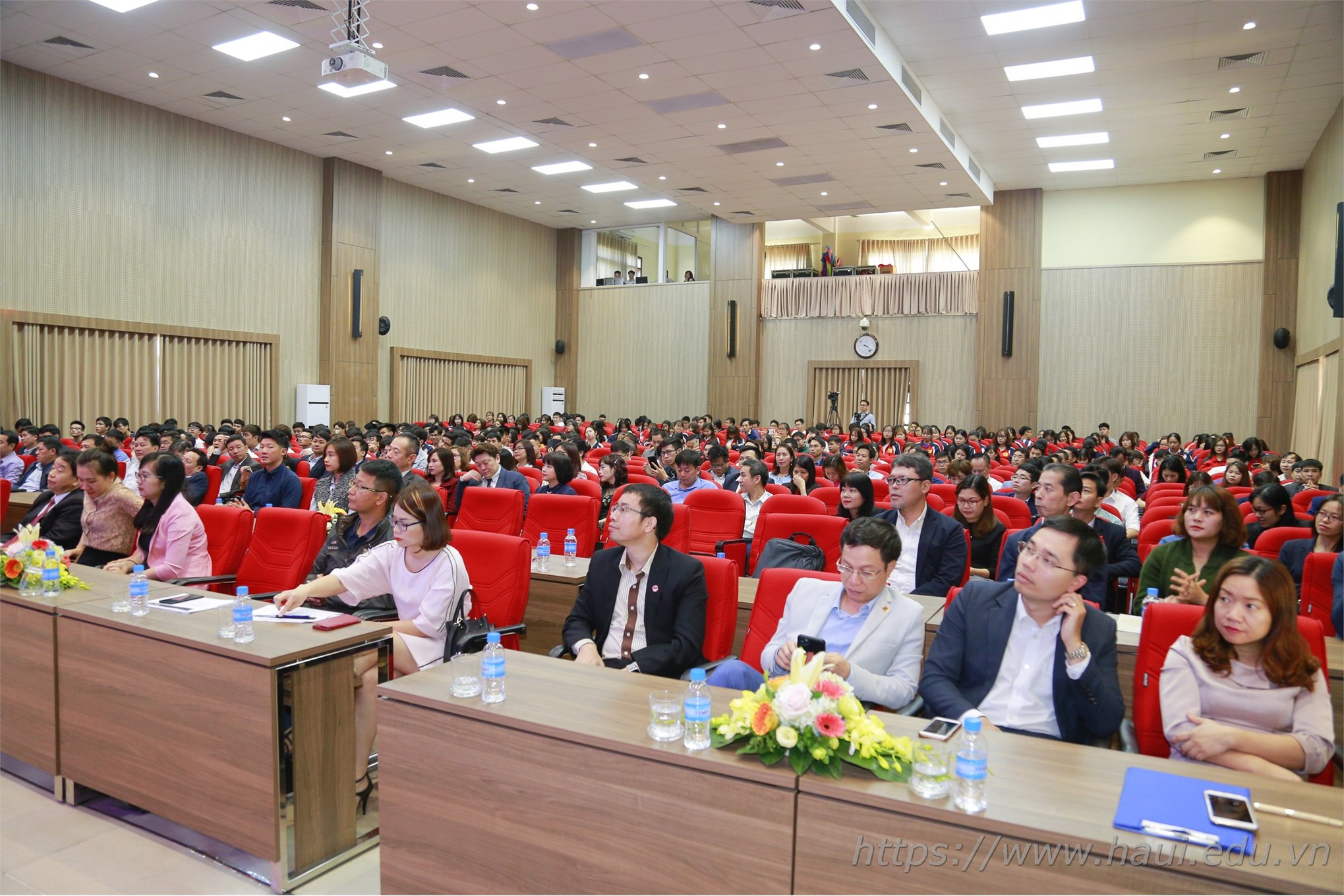 Hanoi University of Industry hosts a conference to meet more than 100 enterprises