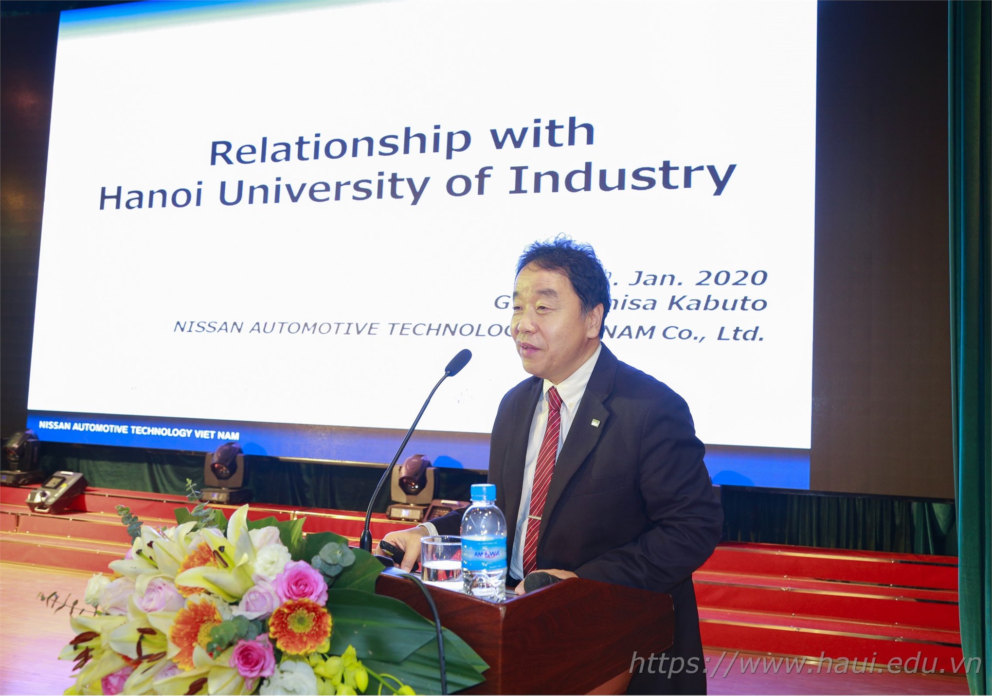 Hanoi University of Industry hosts a conference to meet more than 100 enterprises