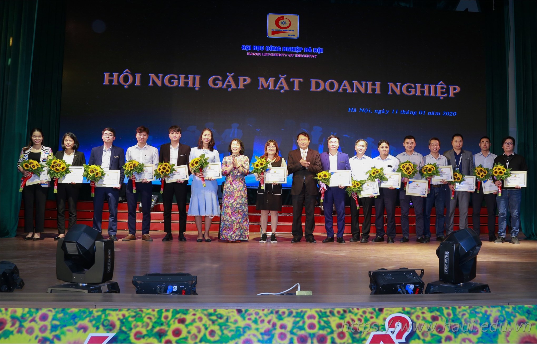 Hanoi University of Industry hosts a conference to meet more than 100 enterprises