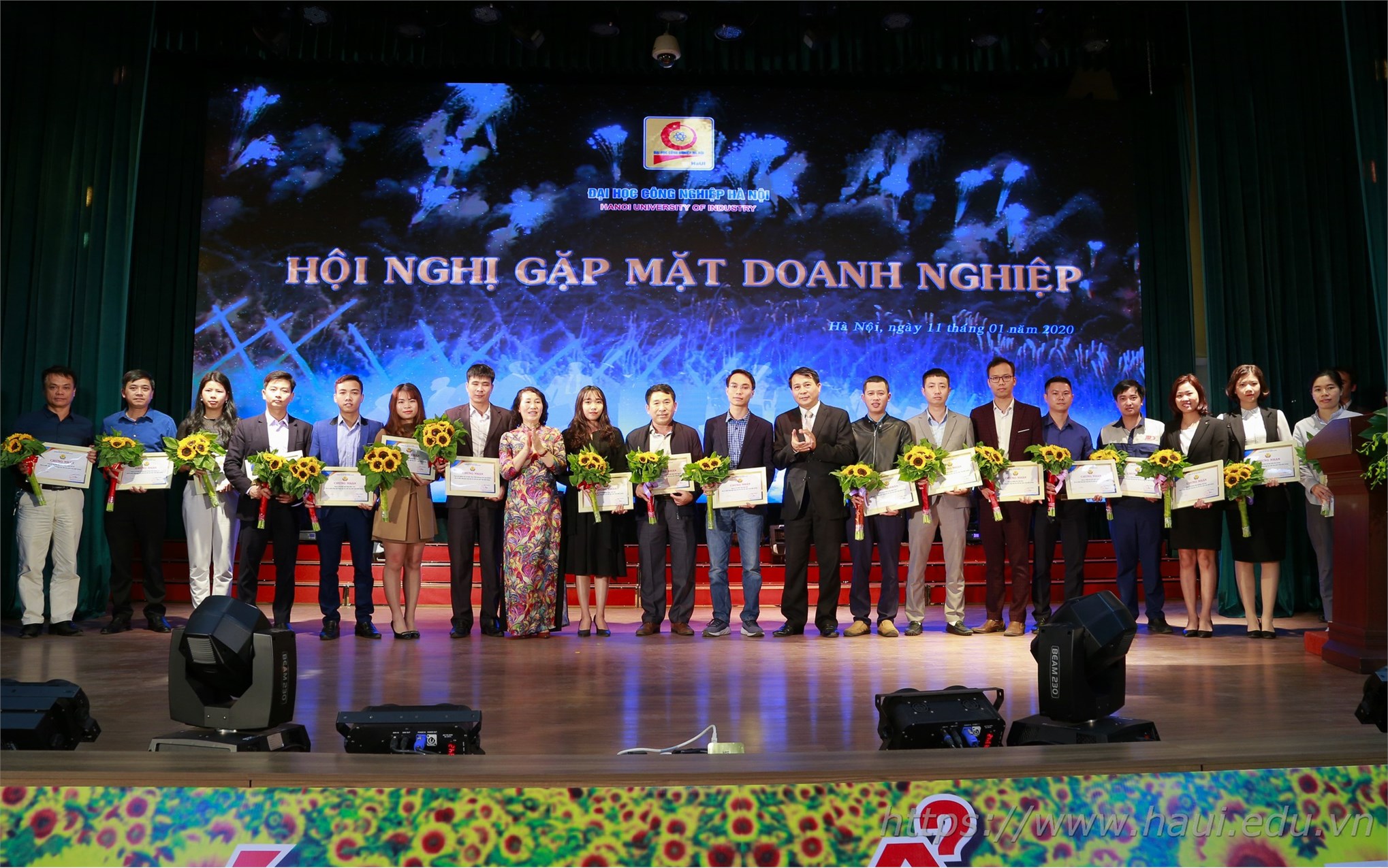 Hanoi University of Industry hosts a conference to meet more than 100 enterprises