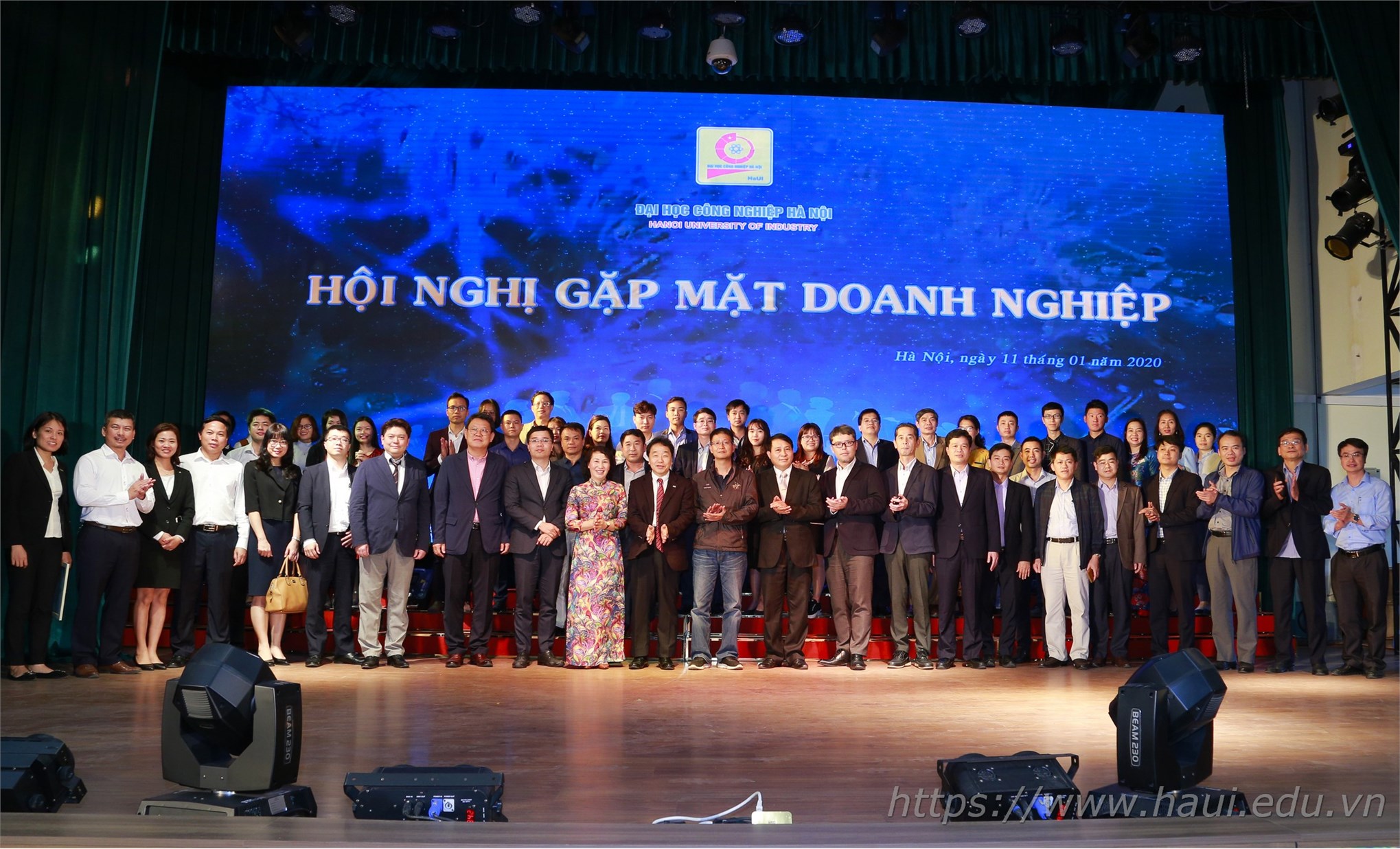 Hanoi University of Industry hosts a conference to meet more than 100 enterprises