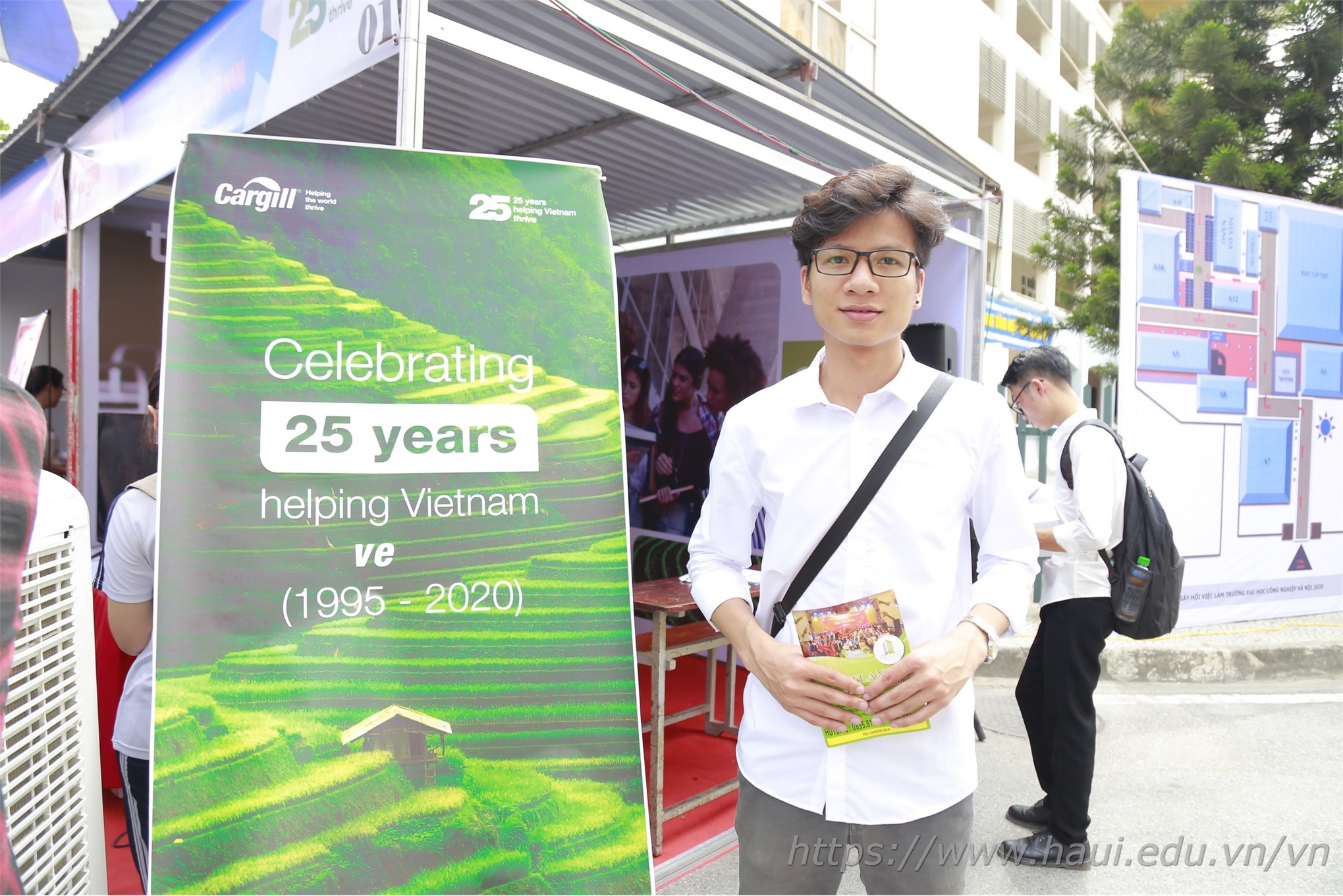 Bạn Hoàng Khánh Hòa – sinh viên năm 4, Khoa Điện trường Đại học Công nghiệp Hà Nội tham dự Ngày hội việc làm năm 2020