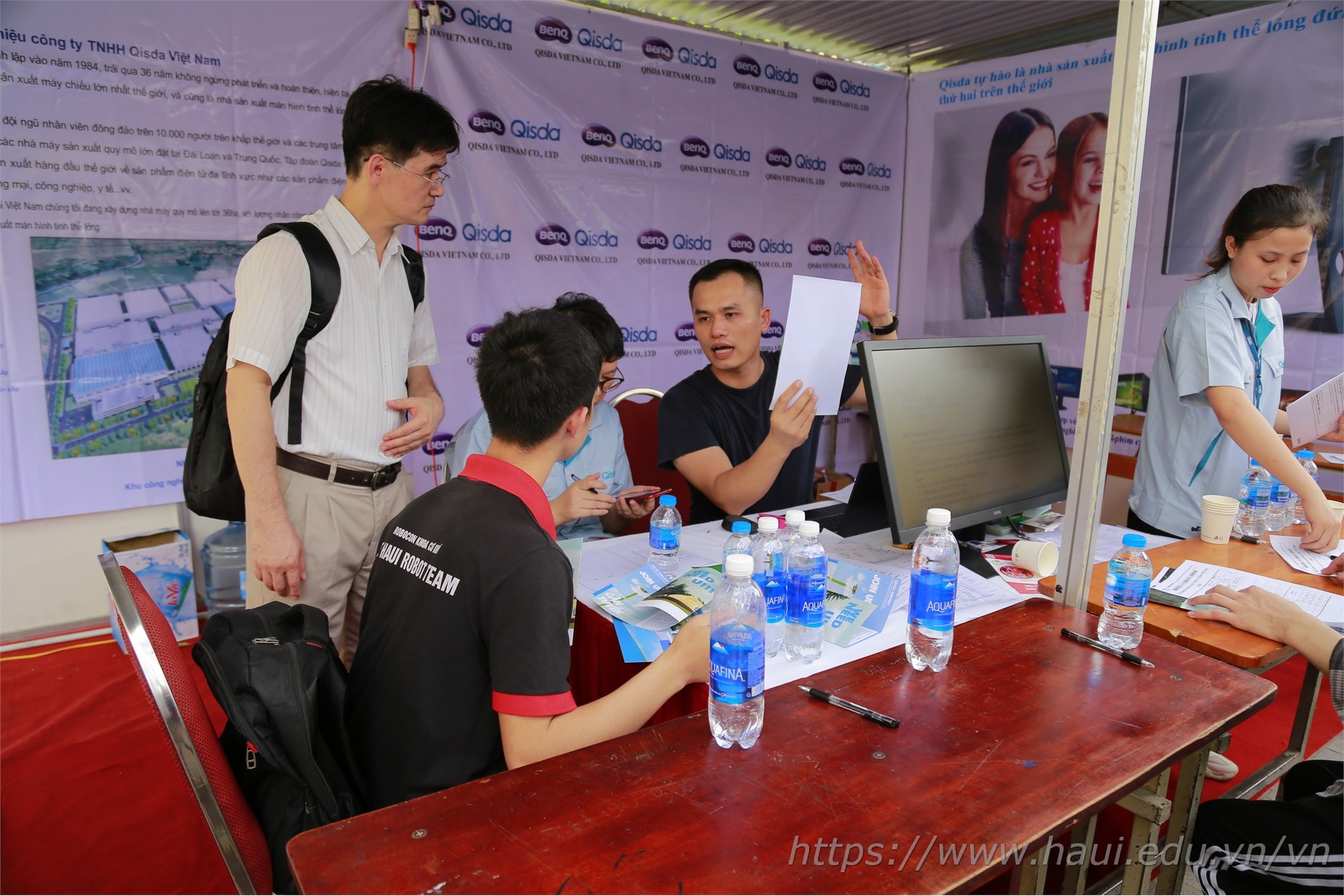 2.000 jobs for students at the HaUI Job Fair 2020 