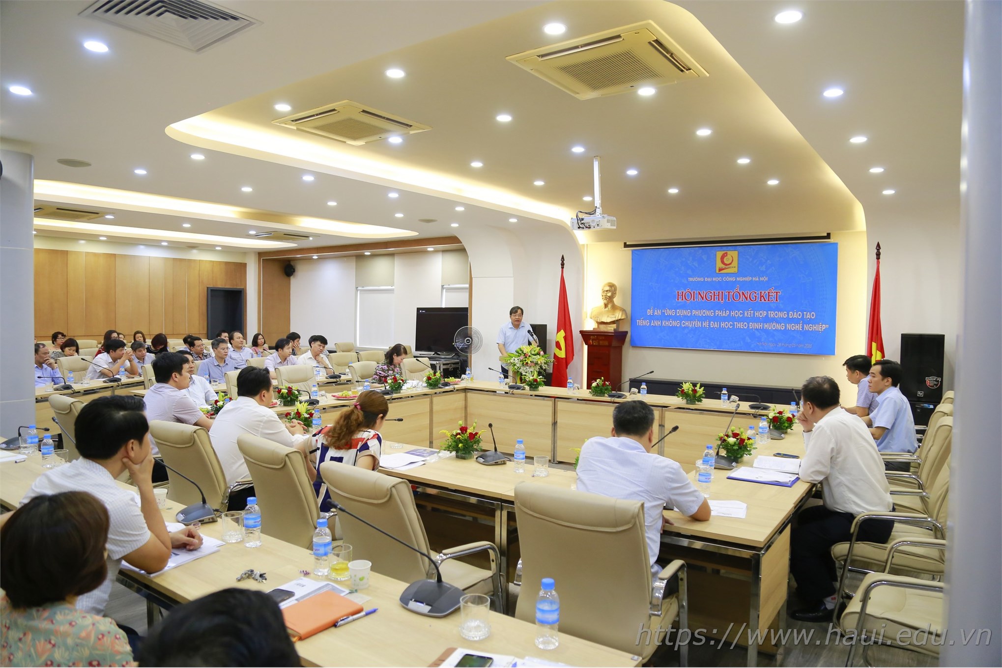 Hanoi University of Industry successfully applied the blended learning method in non-professional English training according to career orientation 