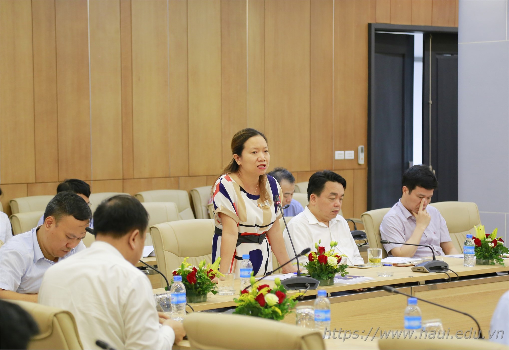 Hanoi University of Industry successfully applied the blended learning method in non-professional English training according to career orientation 