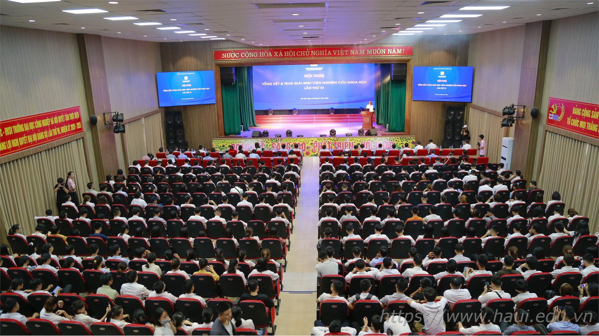 The closing and awarding ceremony of students scientific research 2020