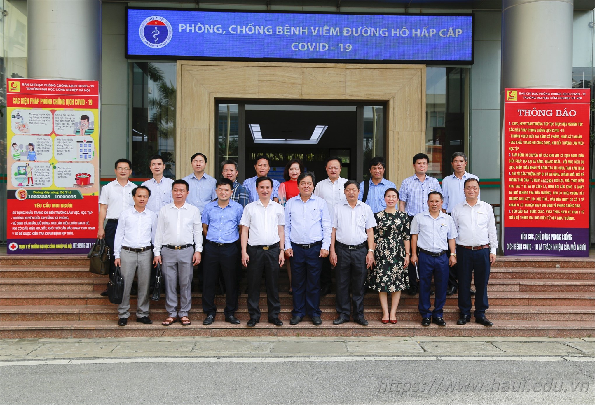 Trường Đại học Vinh thăm và làm việc tại Đại học Công nghiệp Hà Nội