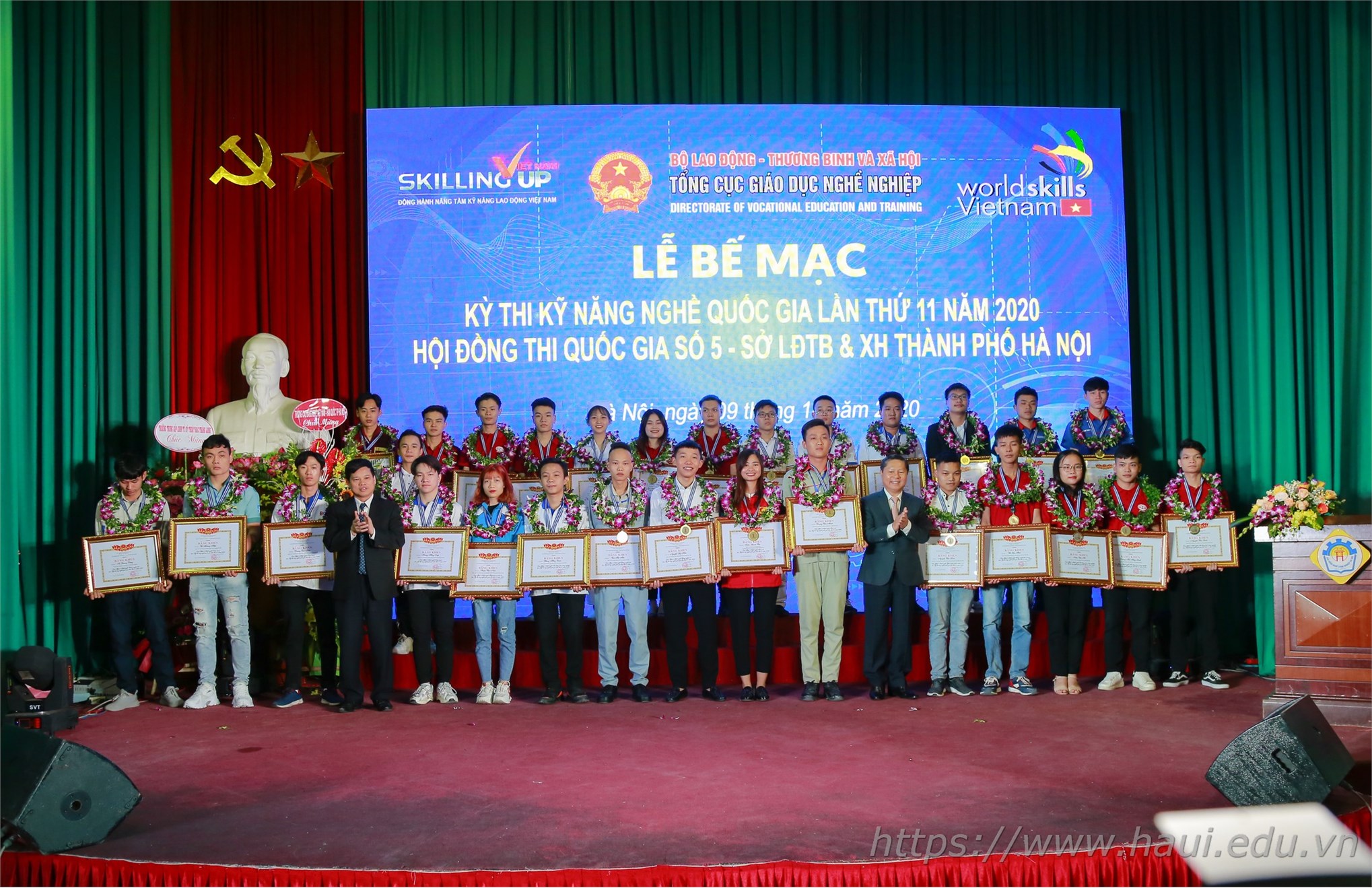 Đoàn thí sinh Đại học Công nghiệp Hà Nội đạt 4 huy chương vàng tại Kỳ thi Kỹ năng nghề Quốc gia năm 2020