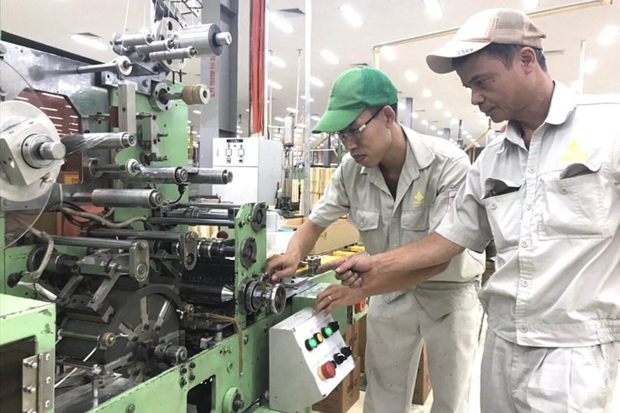 Đẩy mạnh phong trào thi đua, phát huy sáng tạo của người lao động