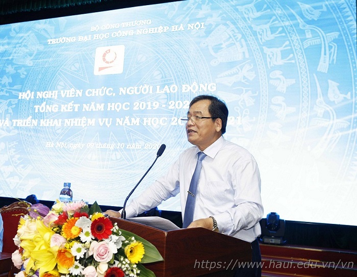 Hội nghị viên chức, tổng kết năm học 2019 - 2020 và triển khai nhiệm vụ năm học 2020 - 2021