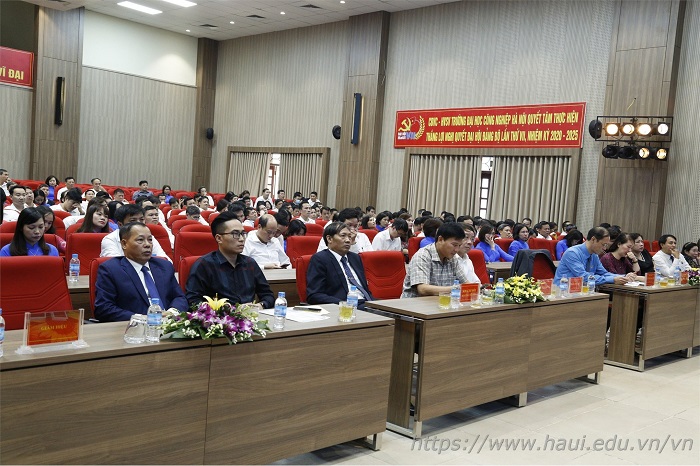 Hội nghị viên chức, tổng kết năm học 2019 - 2020 và triển khai nhiệm vụ năm học 2020 - 2021