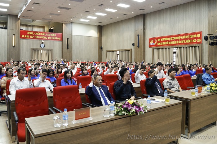 Hội nghị viên chức, tổng kết năm học 2019 - 2020 và triển khai nhiệm vụ năm học 2020 - 2021