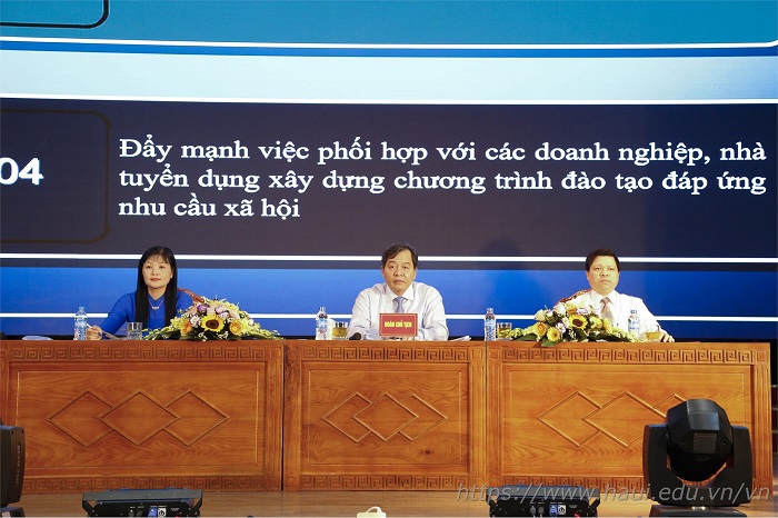 Hội nghị viên chức, tổng kết năm học 2019 - 2020 và triển khai nhiệm vụ năm học 2020 - 2021