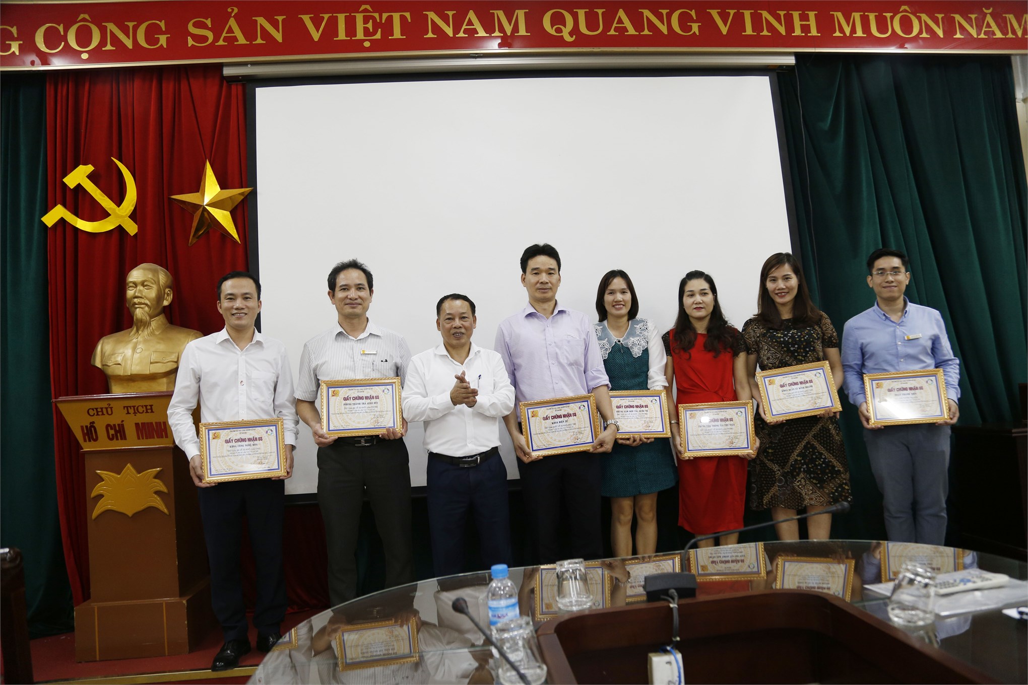 Tuần 5S lần thứ 19 với chủ đề “Hoạt động 5S gắn với an toàn vệ sinh môi trường và phòng chống dịch Covid 19”