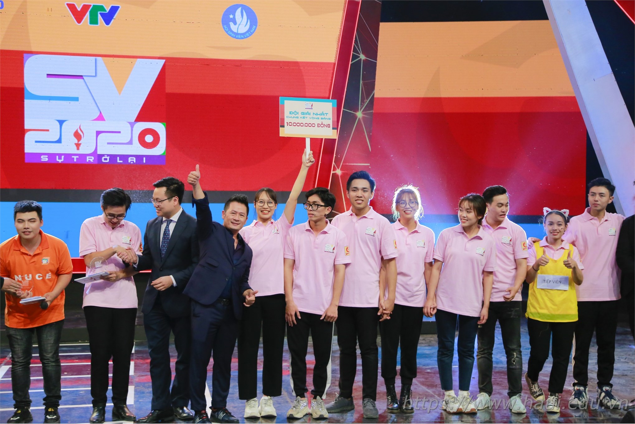 Đại học Công nghiệp Hà Nội chiến thắng vòng bảng SV2020