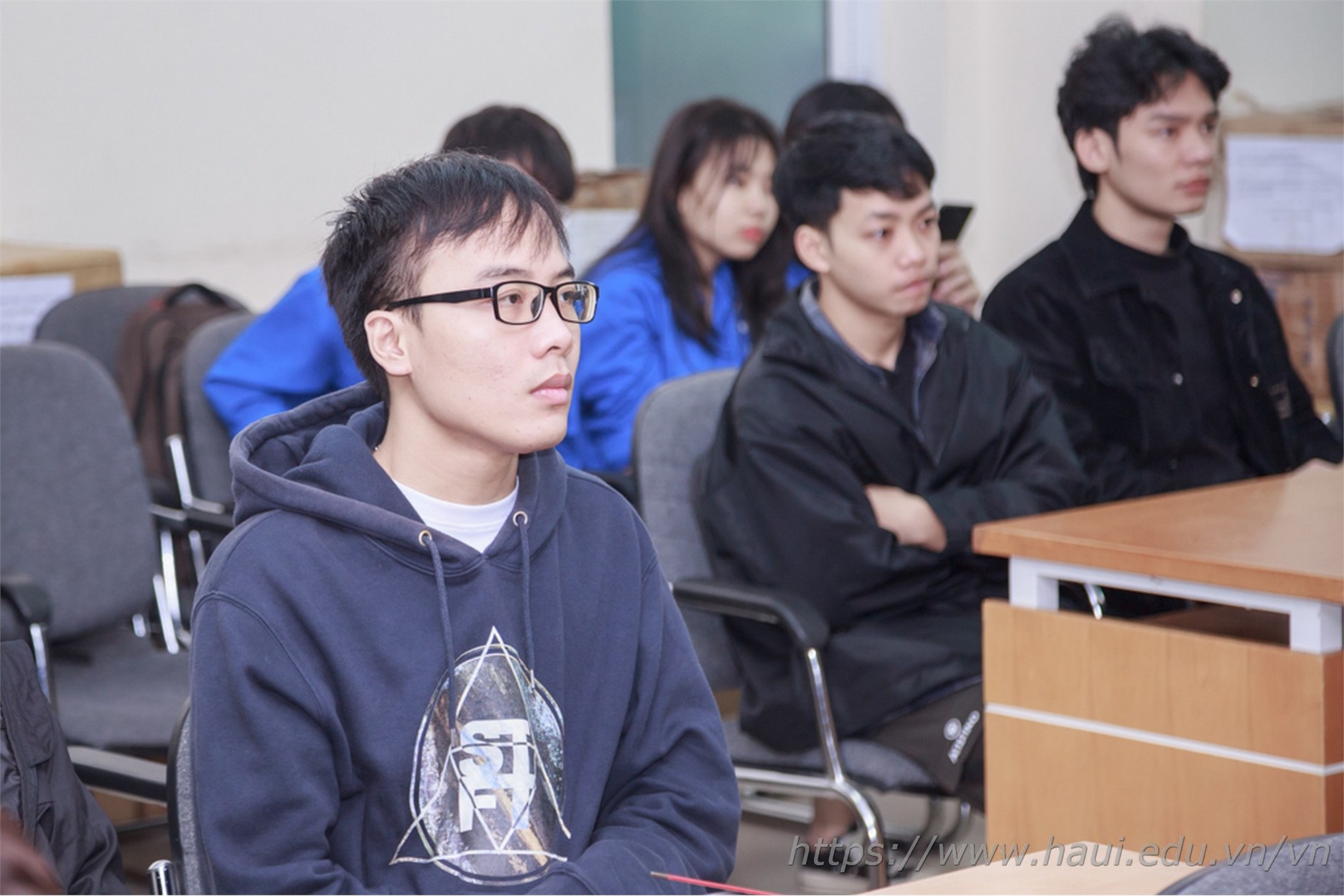 Nearly 600 internships and employment opportunities for IT students