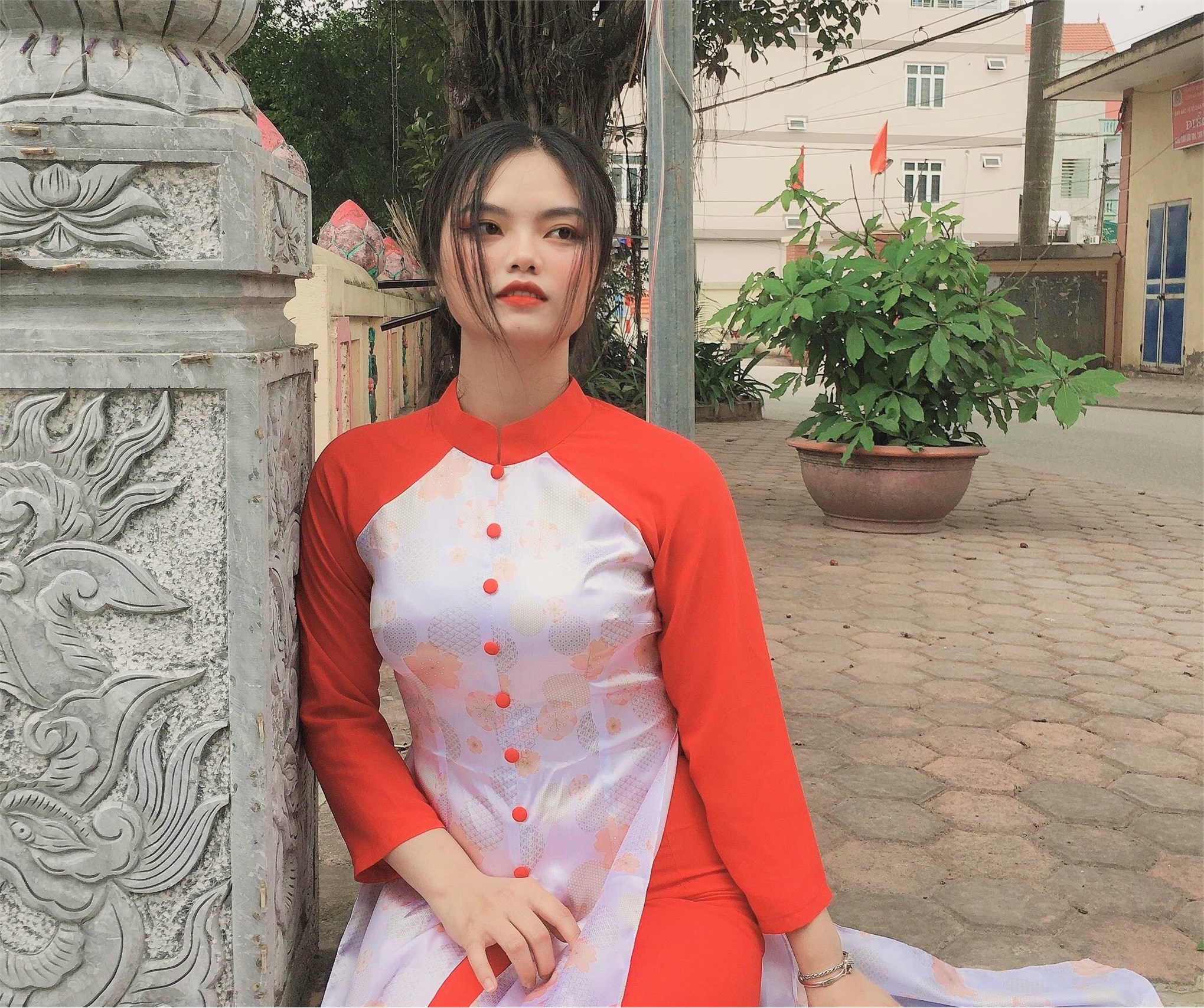 Nữ sinh Đại học Công nghiệp Hà Nội đưa lịch sử Việt Nam lên các thiết kế thời trang