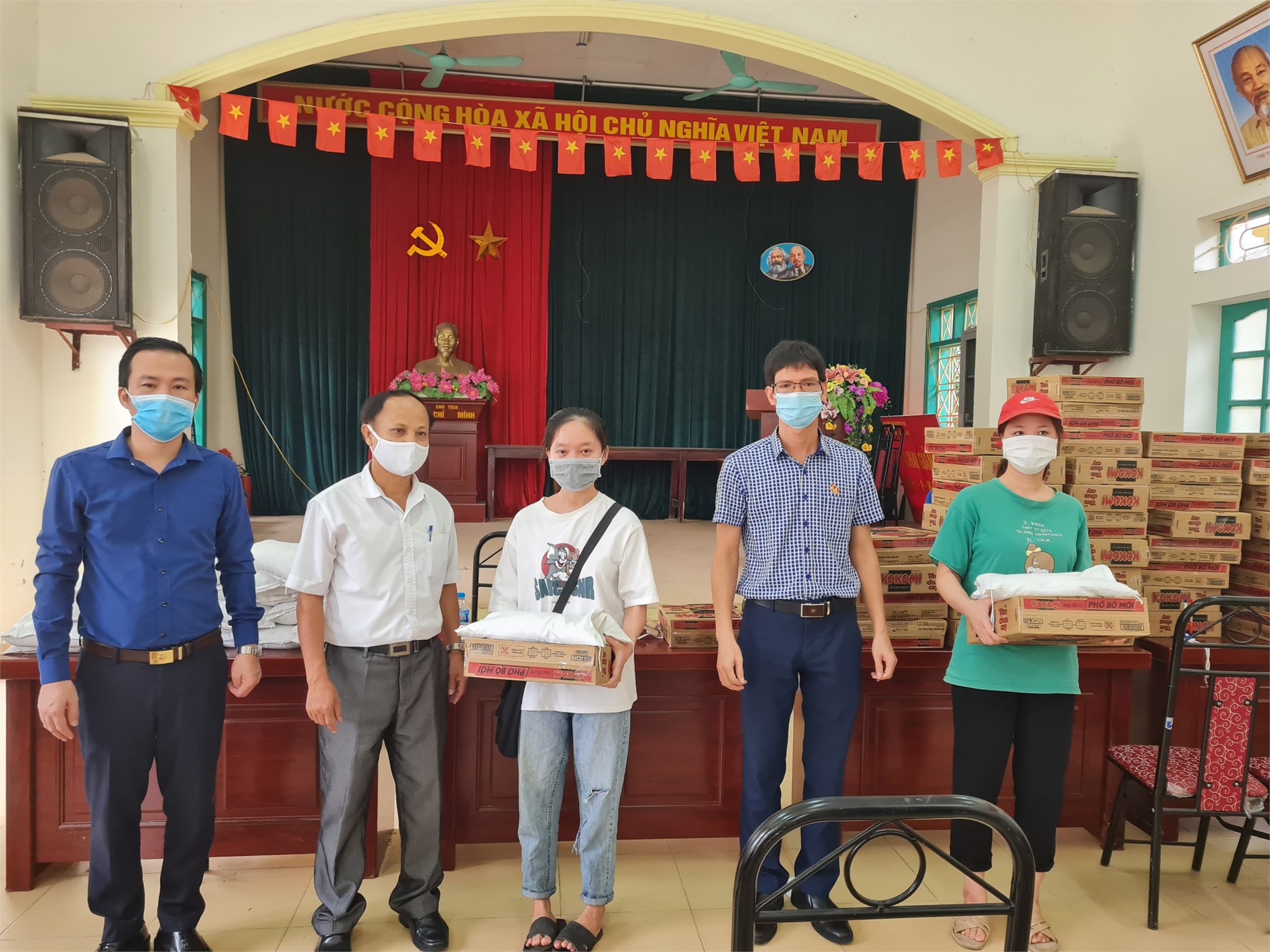 Support for HaUI students affected by the COVID-19 pandemic