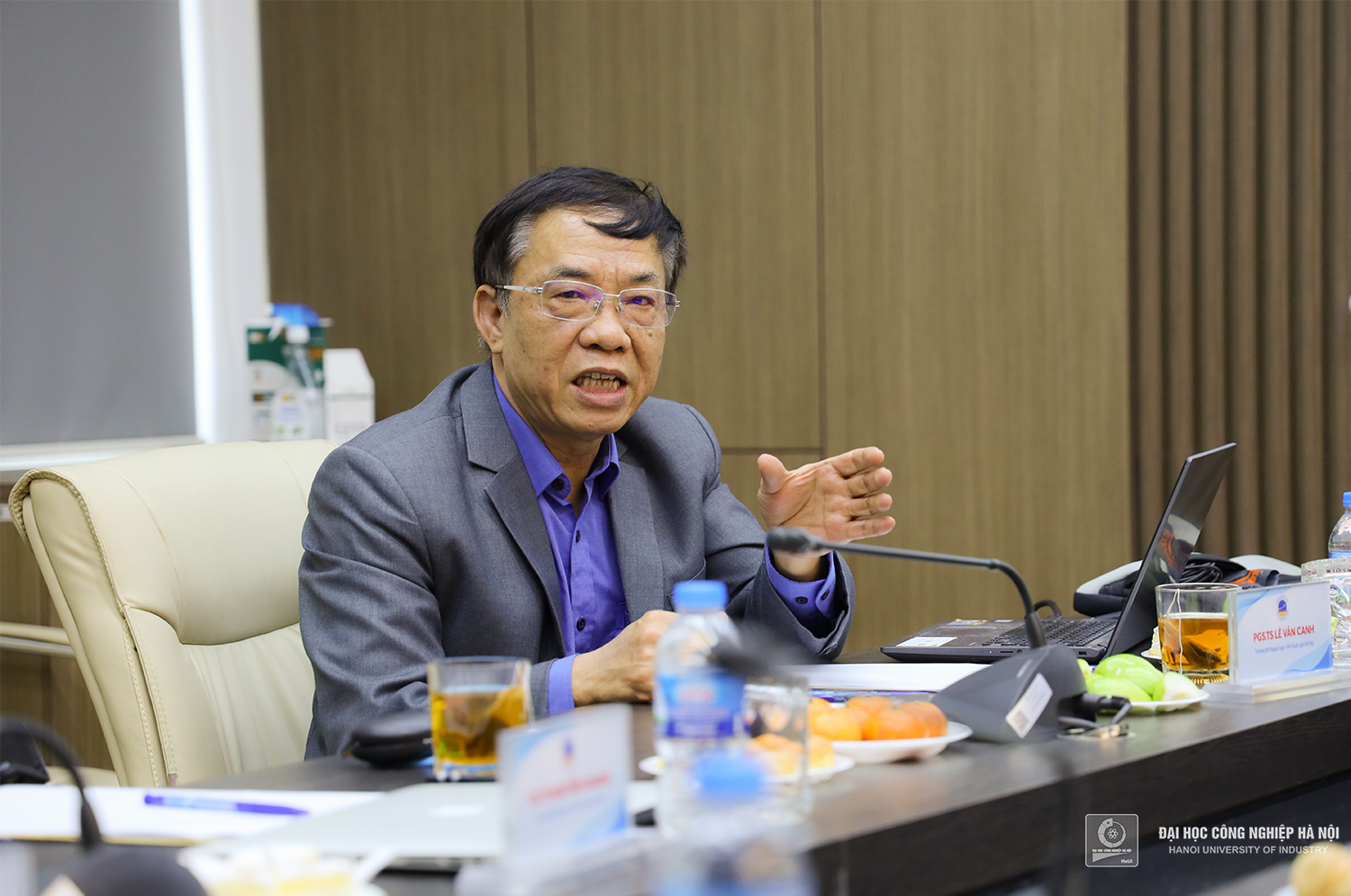 Training in Applied Linguistics in Vietnam: Trends and Solutions