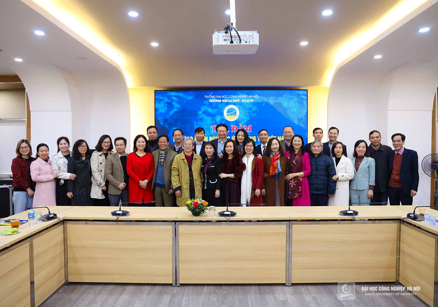 Training in Applied Linguistics in Vietnam: Trends and Solutions