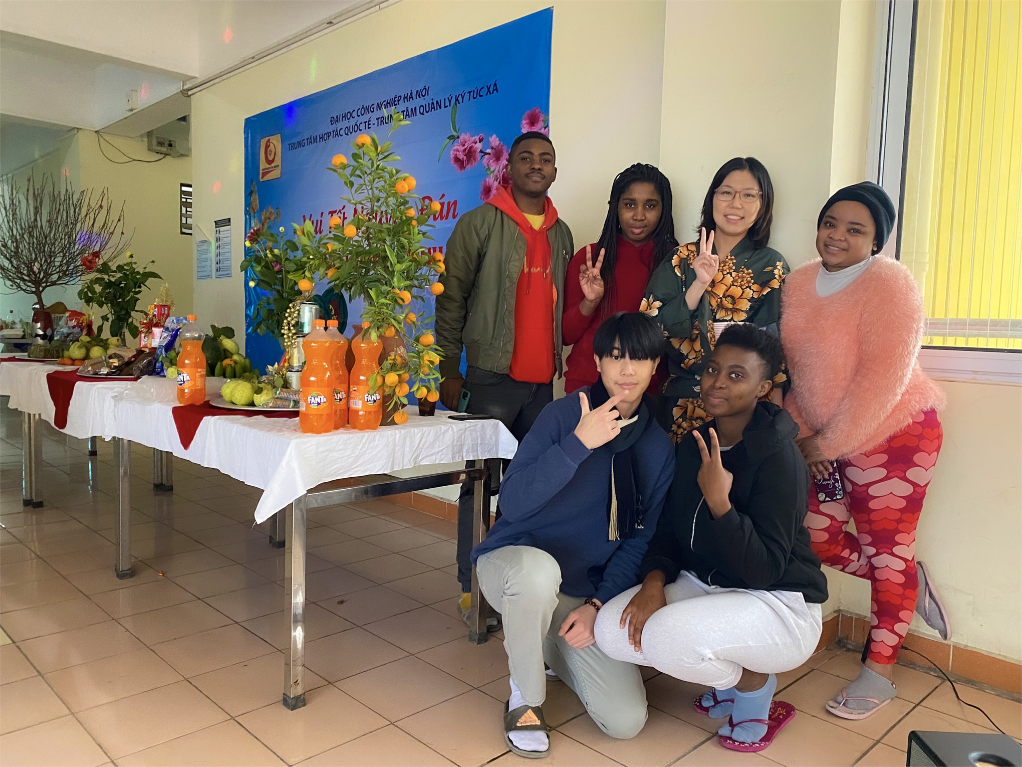 HaUI organizes activities welcoming Tet holiday for international students