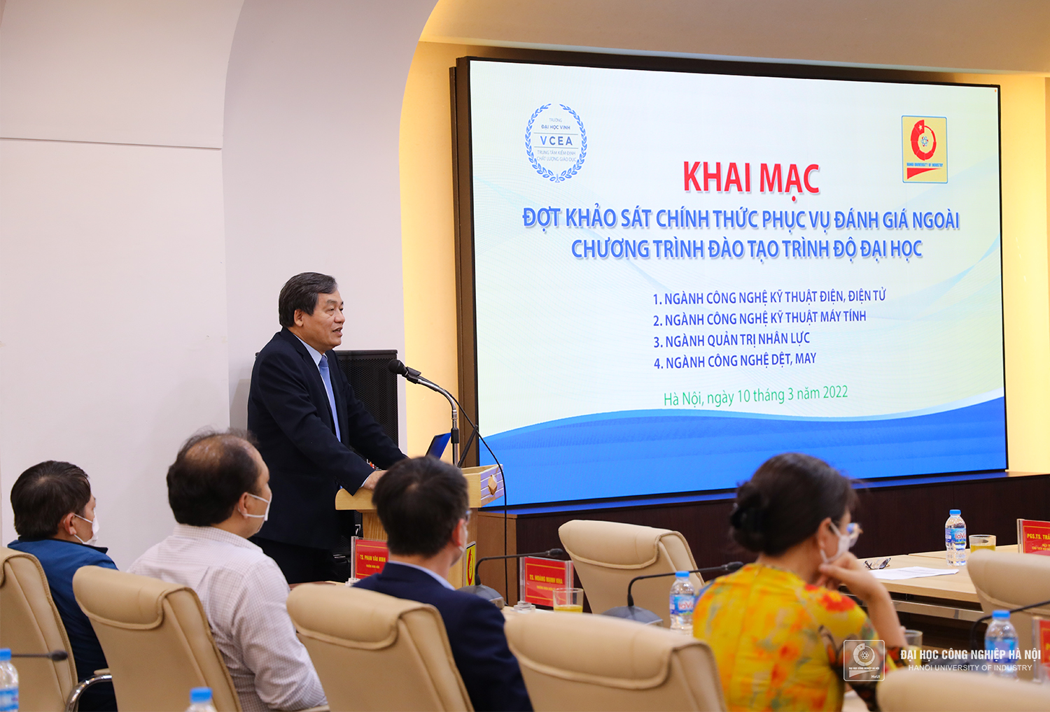 Opening Ceremony of the External Evaluation of 04 training programs: Electrical Engineering Technology, Computer Engineering Technology, Human Resource Management, Garment and Textile Technology