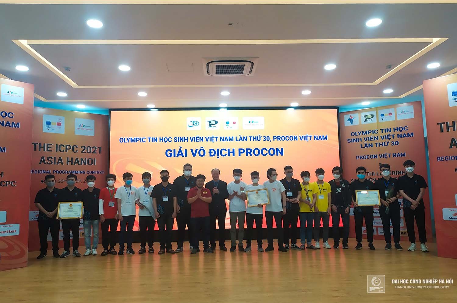 Sinh viên HaUI đạt thành tích cao tại Cuộc thi Olympic Tin học sinh viên Việt Nam lần thứ 30