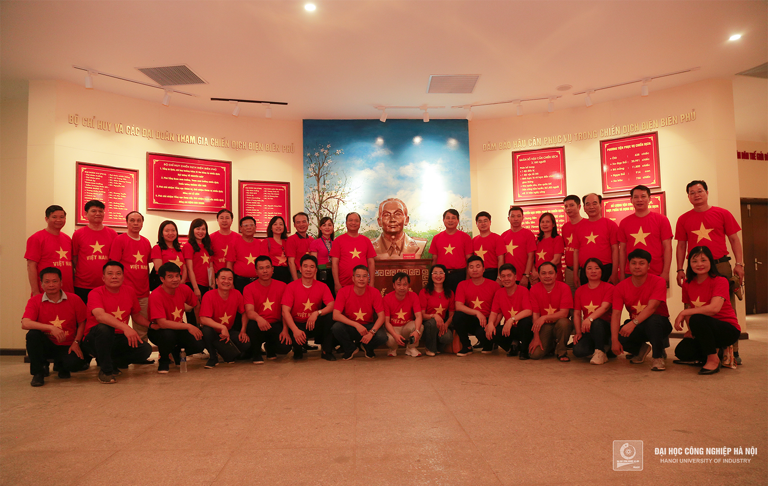 Đoàn công tác Đại học Công nghiệp Hà Nội thăm Điện Biên, Sơn La - vùng Tây Bắc anh hùng!