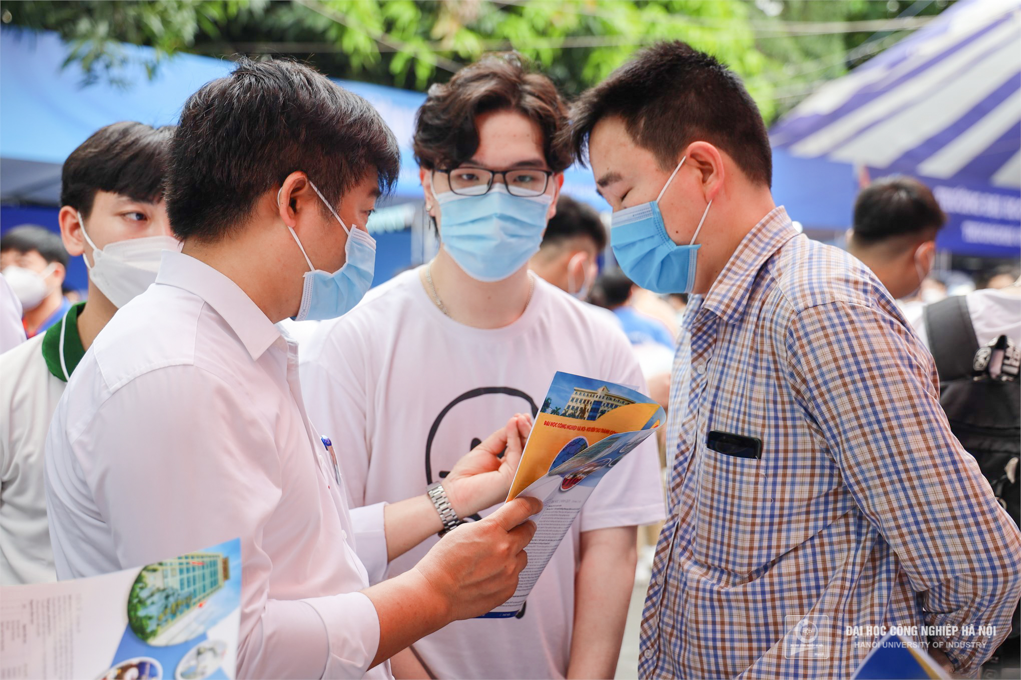 The Admission Consultation and Career Orientation Day 2022: the consultancy space of Hanoi University of Industry attracted over 14,000 visits