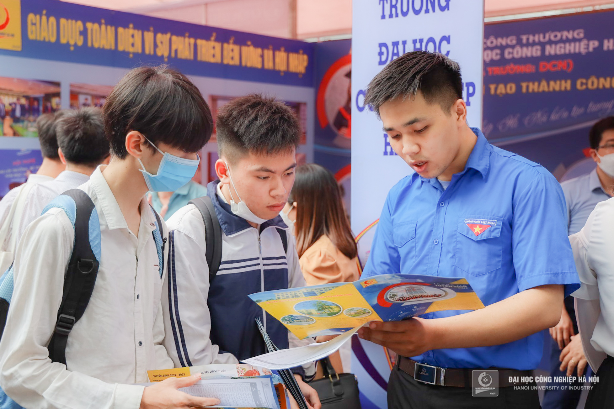 The Admission Consultation and Career Orientation Day 2022: the consultancy space of Hanoi University of Industry attracted over 14,000 visits