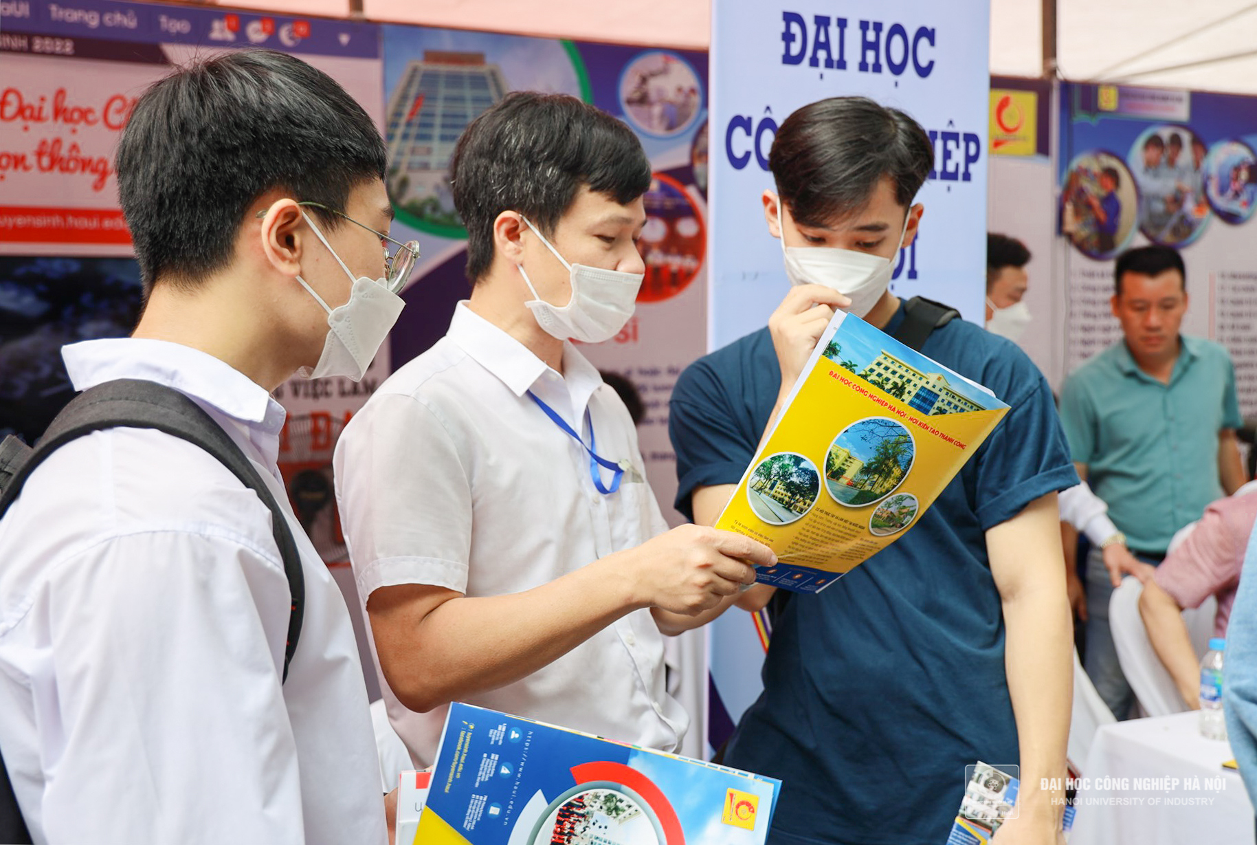 The Admission Consultation and Career Orientation Day 2022: the consultancy space of Hanoi University of Industry attracted over 14,000 visits