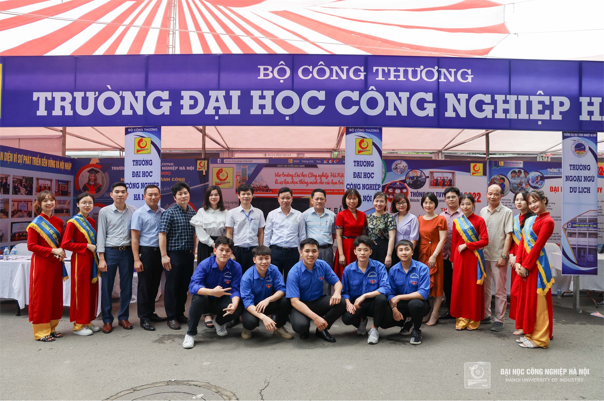 The Admission Consultation and Career Orientation Day 2022: the consultancy space of Hanoi University of Industry attracted over 14,000 visits