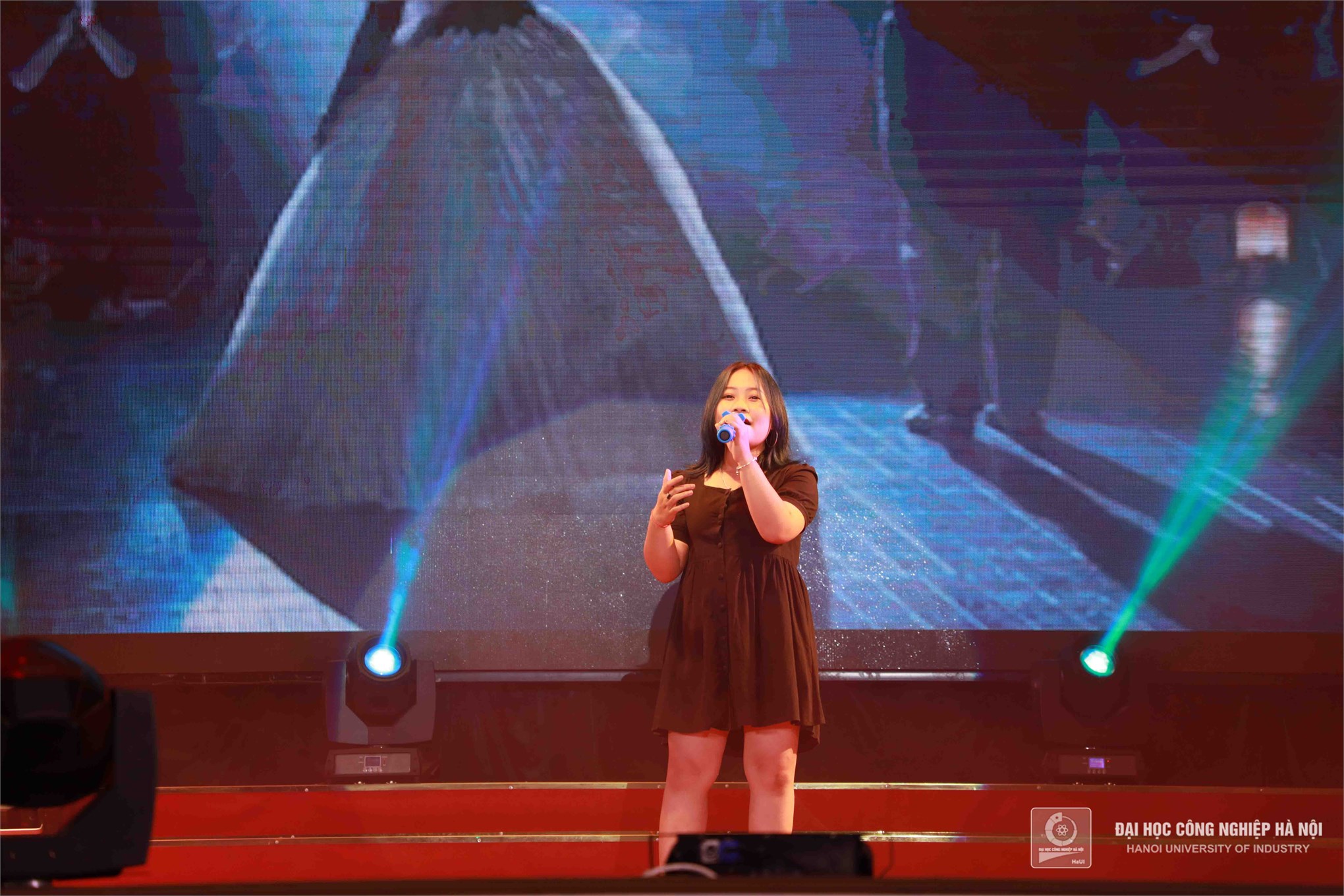 Impressions from the 2021 HaUI Student Singing Contest final night