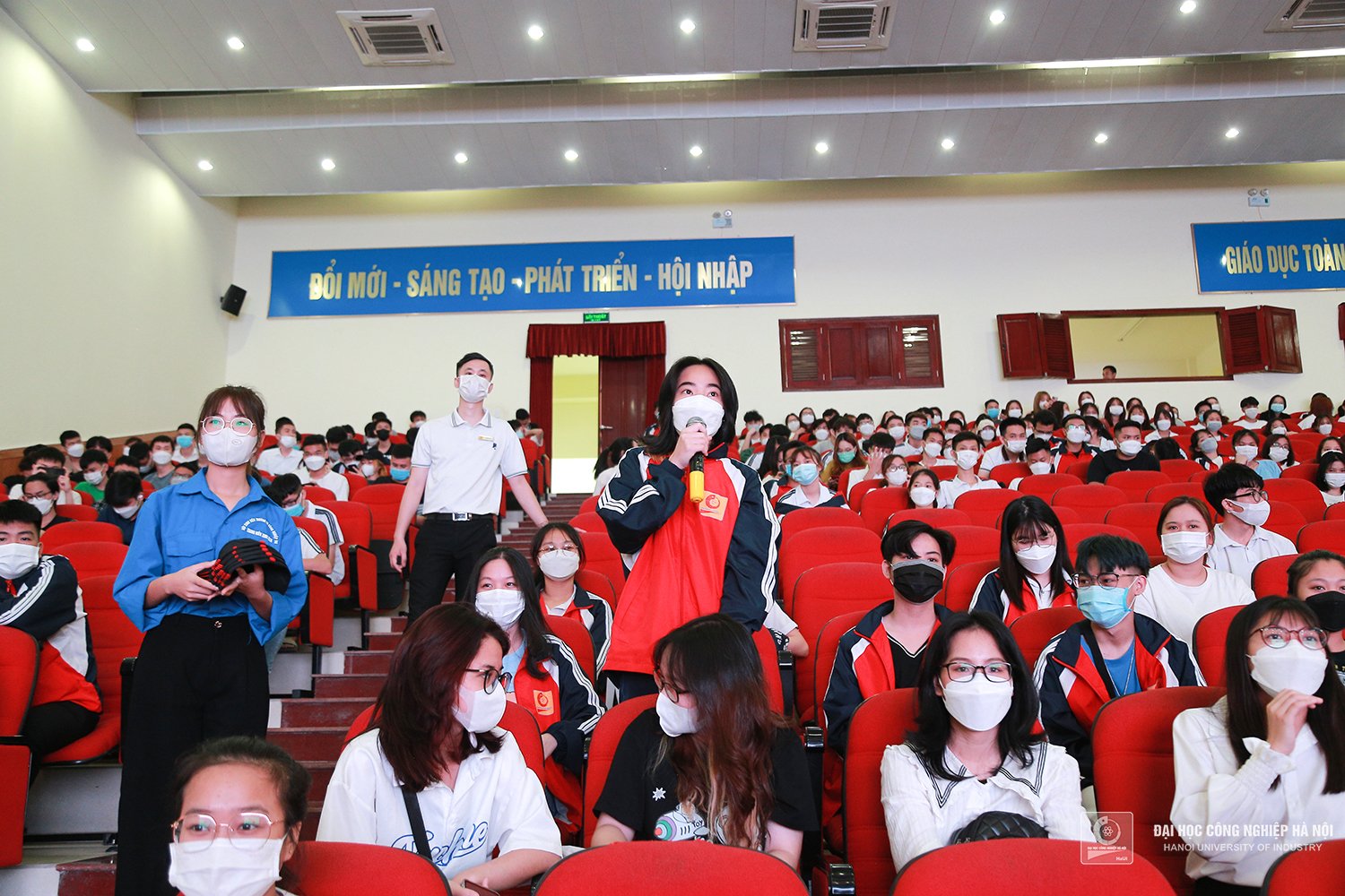 The program of learning Law on Road Traffic and motorcycle riding skills for HaUI students