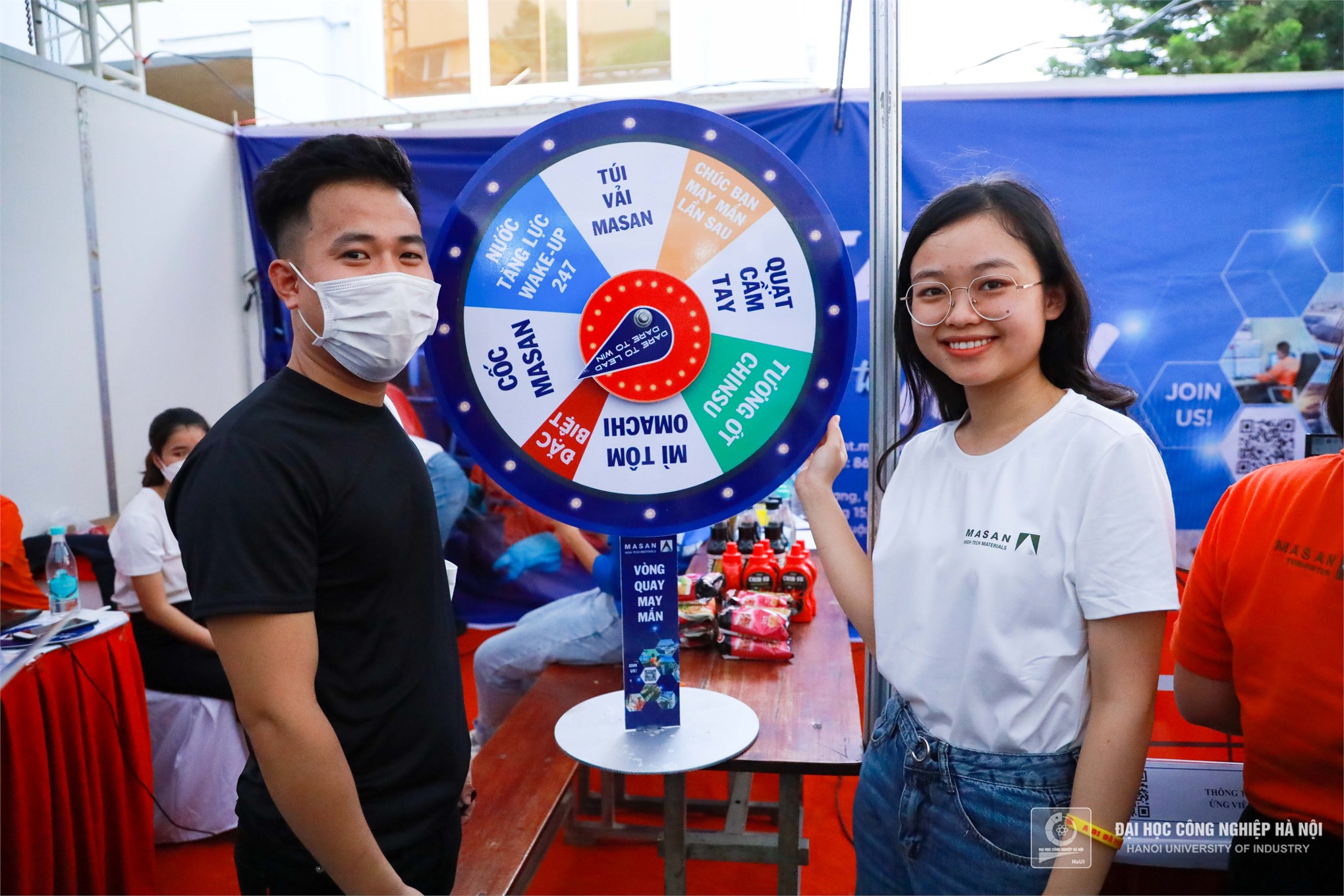 8,500 job opportunities for students of Hanoi University of Industry at the Job Fair 2022