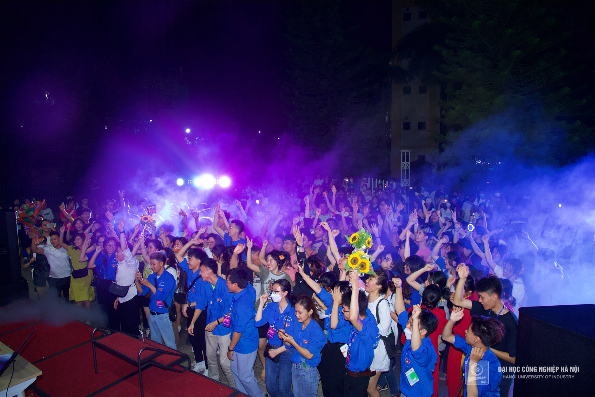 Summer Festival - Bữa tiệc âm nhạc đầy sắc màu của SLT