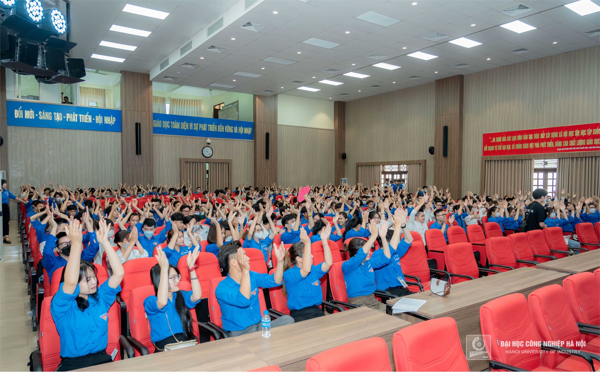 Tuổi trẻ Trường Đại học Công nghiệp Hà Nội ra quân chiến dịch mùa hè thanh niên tình nguyện 2022