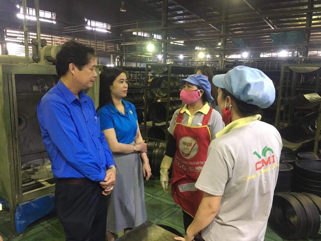 Nâng cao năng lực cán bộ công đoàn Việt Nam trong tình hình mới