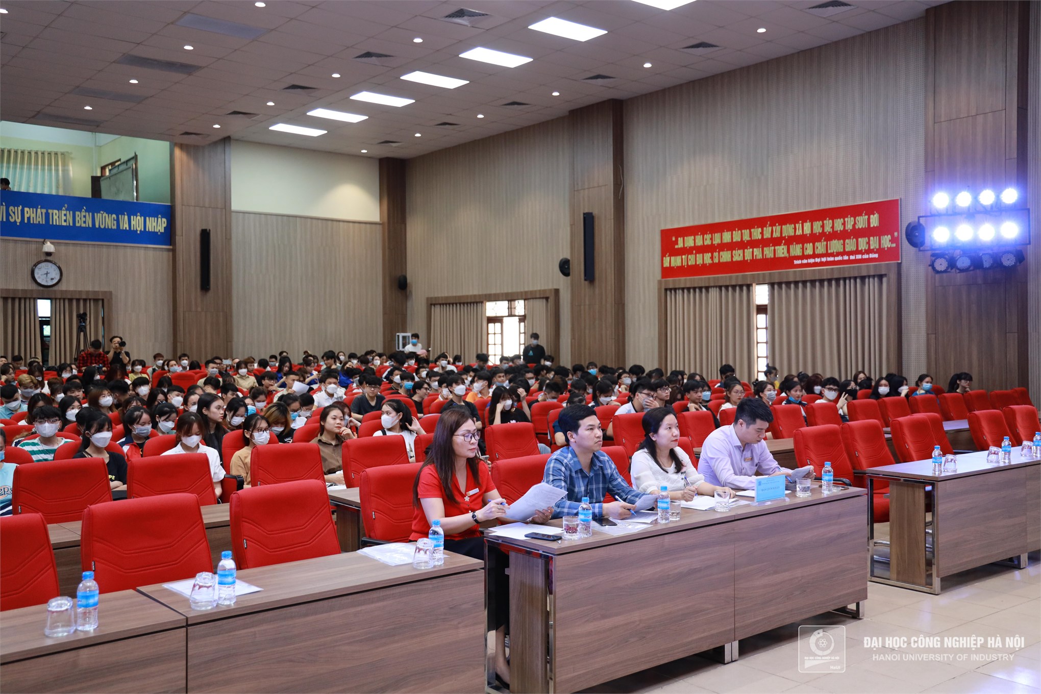 Final round of the contest “Students of Hanoi University of Industry with the work of prevention and control drug