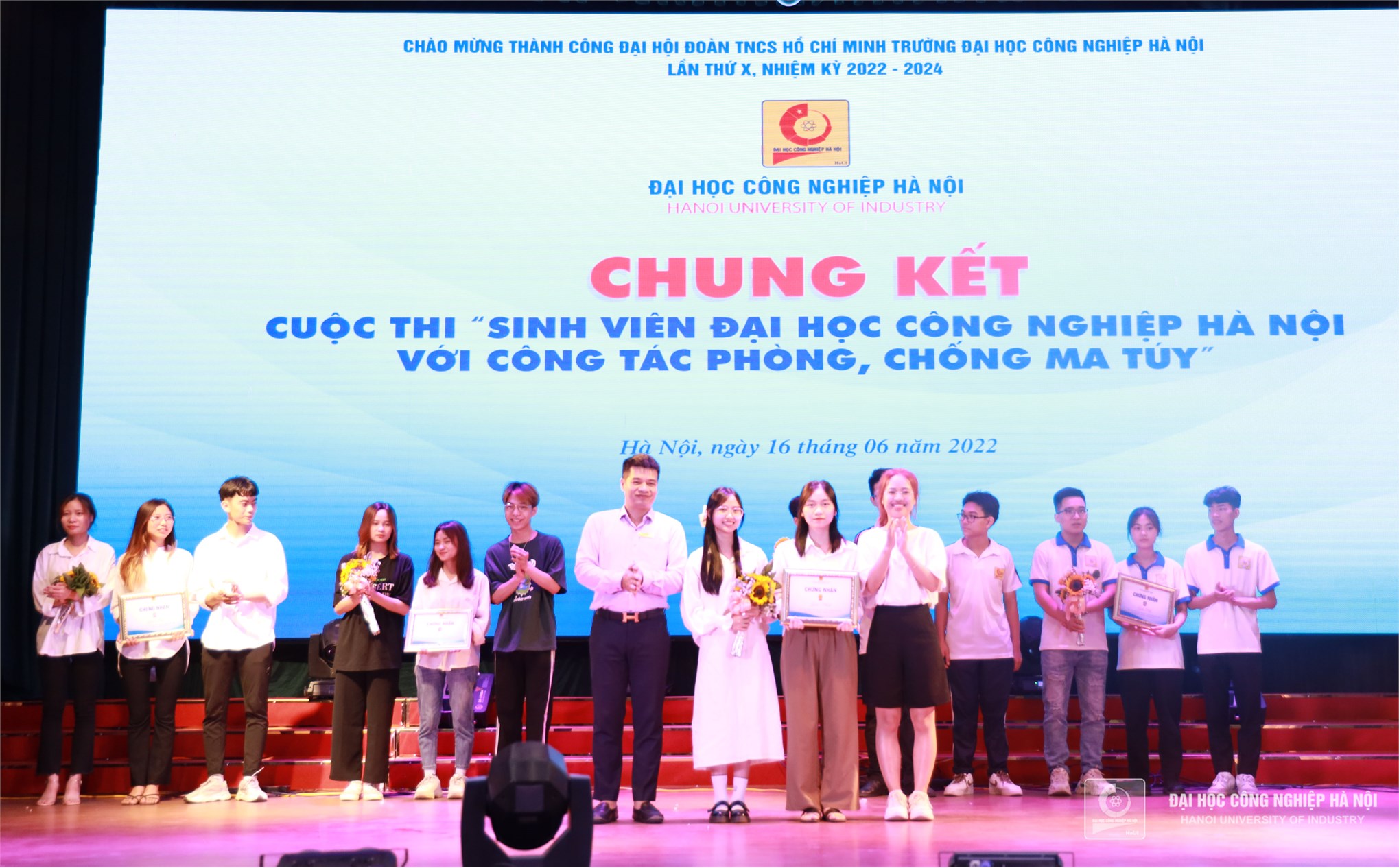 Final round of the contest “Students of Hanoi University of Industry with the work of prevention and control drug