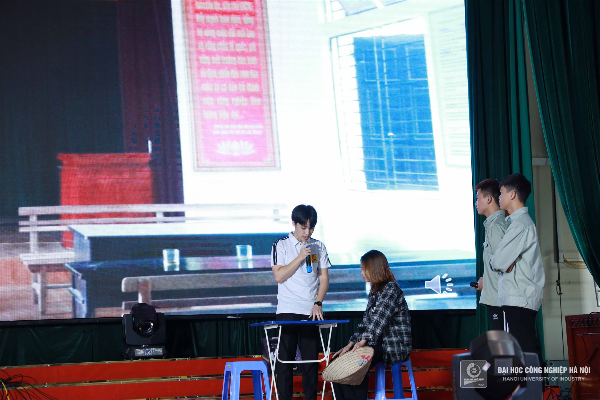 Final round of the contest “Students of Hanoi University of Industry with the work of prevention and control drug